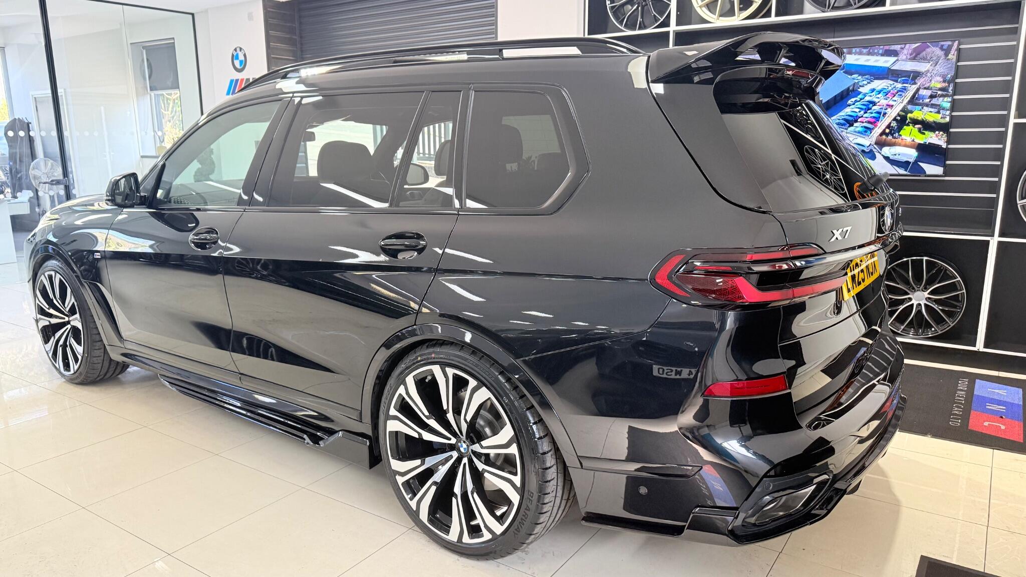 BMW X7 view 64