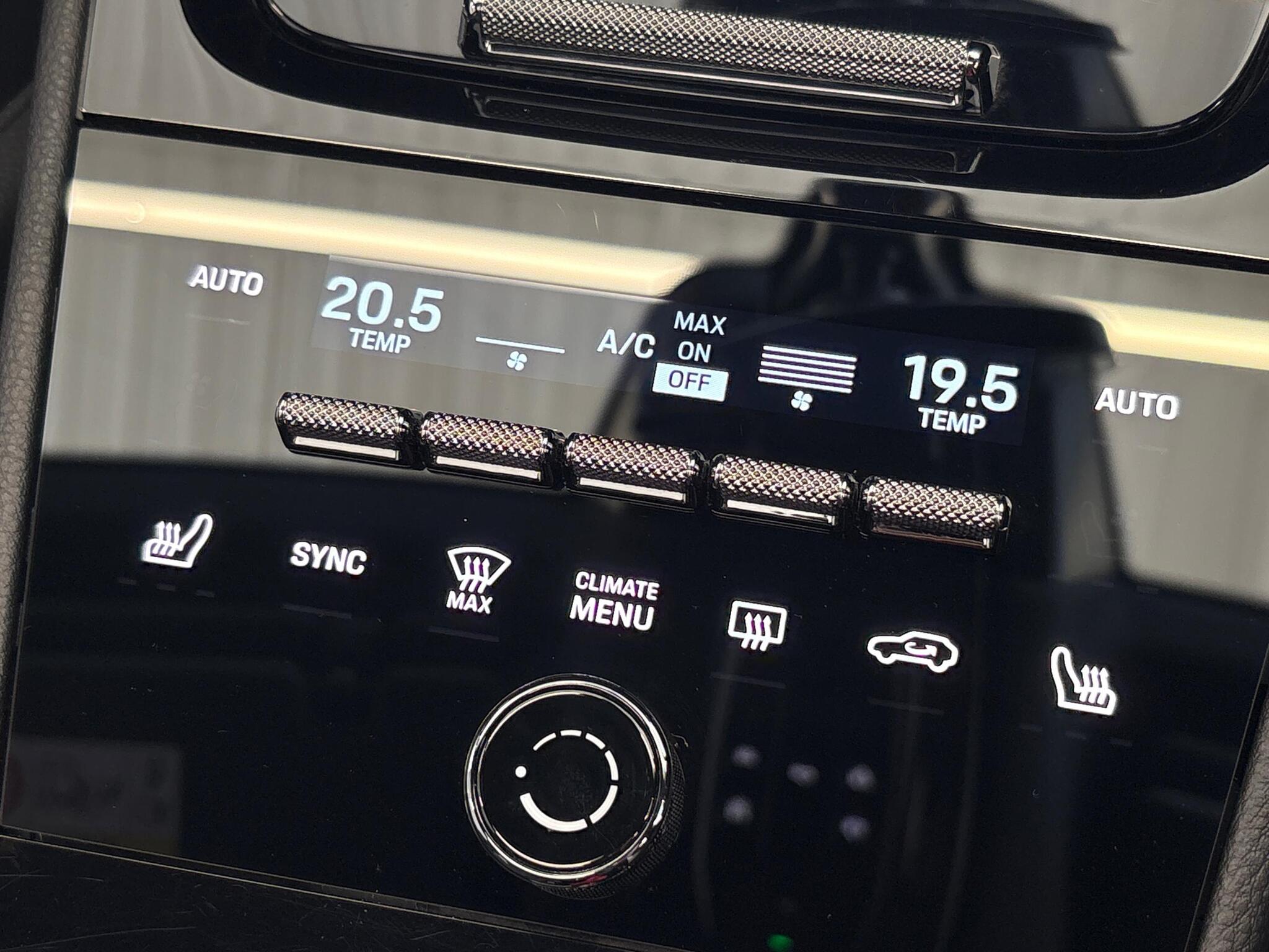 Porsche Cayenne view 43