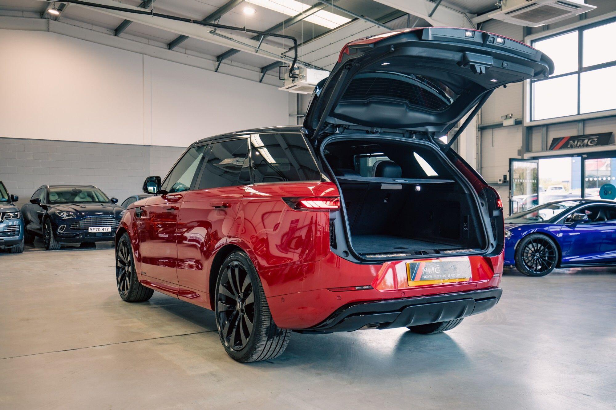 Land Rover Range Rover Sport view 40