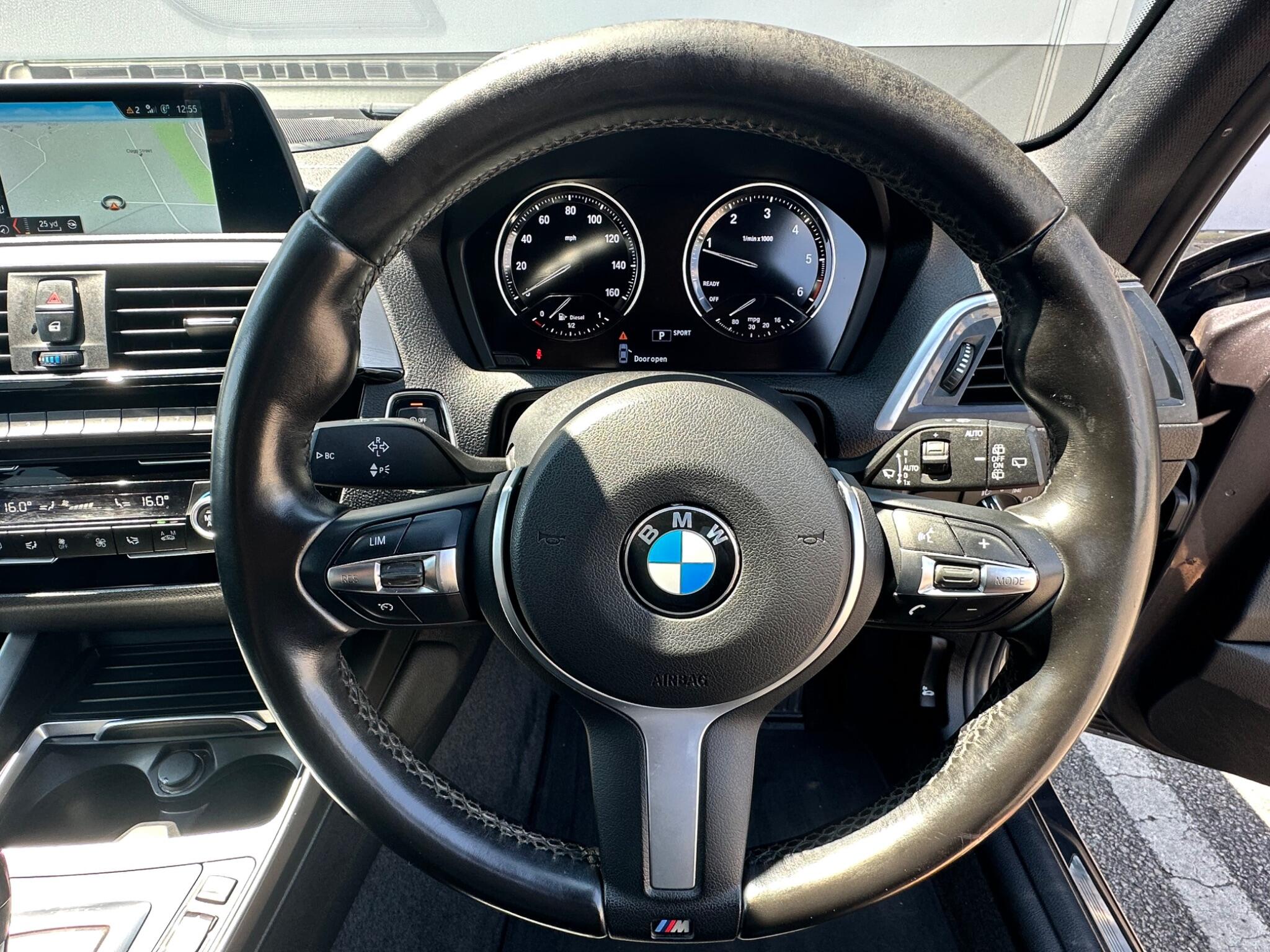 BMW 1 Series view 14