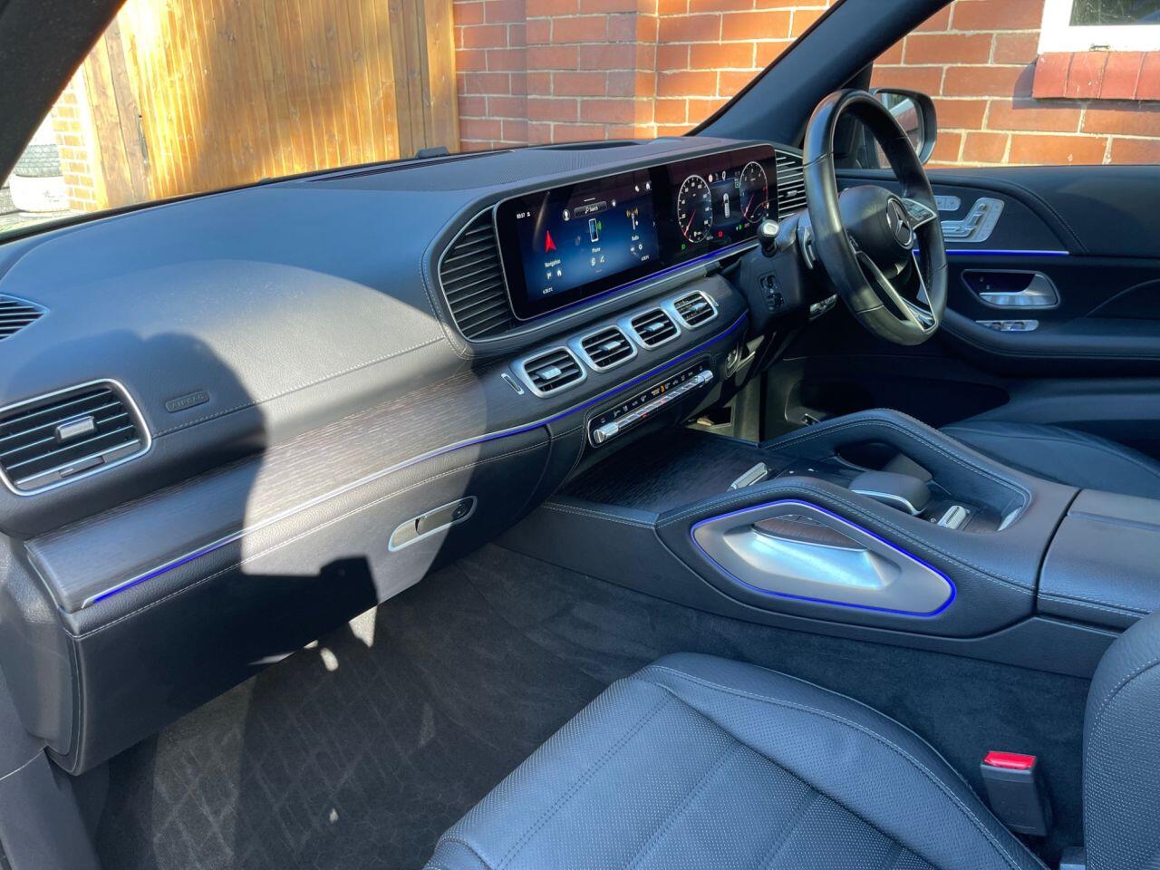 Mercedes-Benz GLE view 25