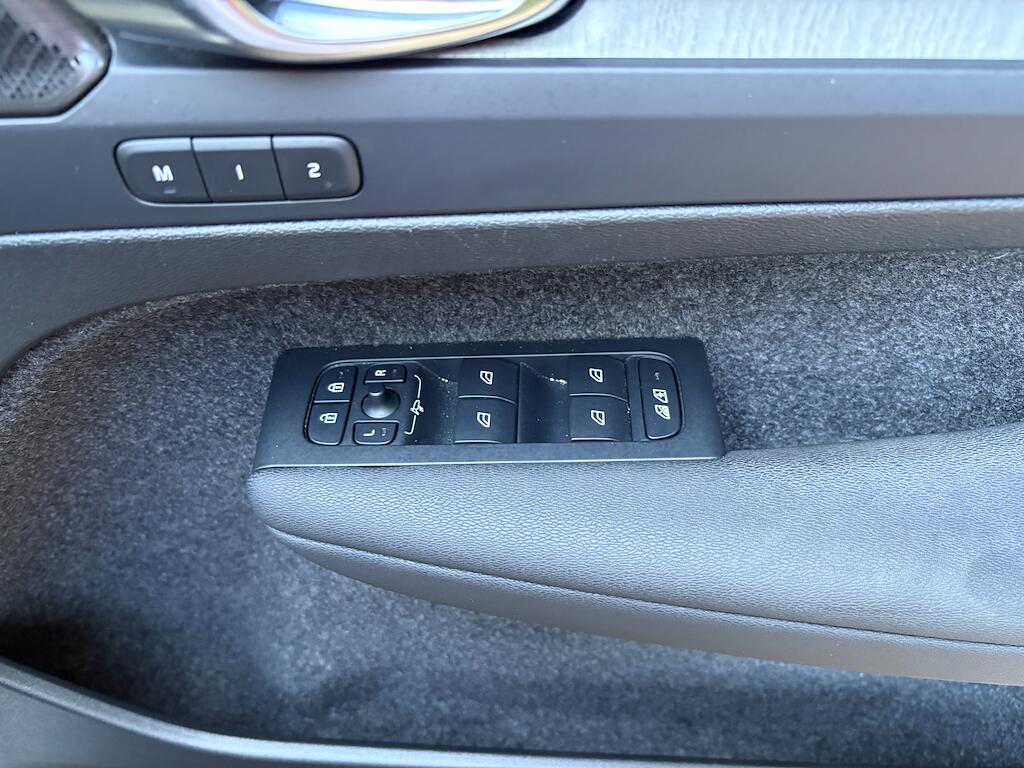 Volvo XC40 view 43