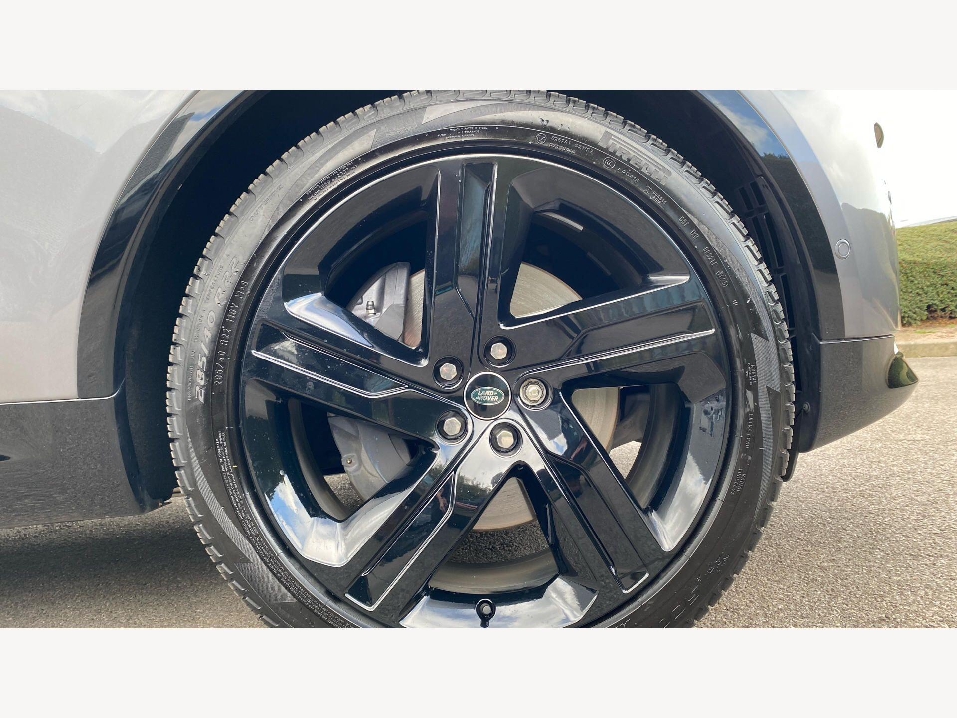 Land Rover Discovery view 9