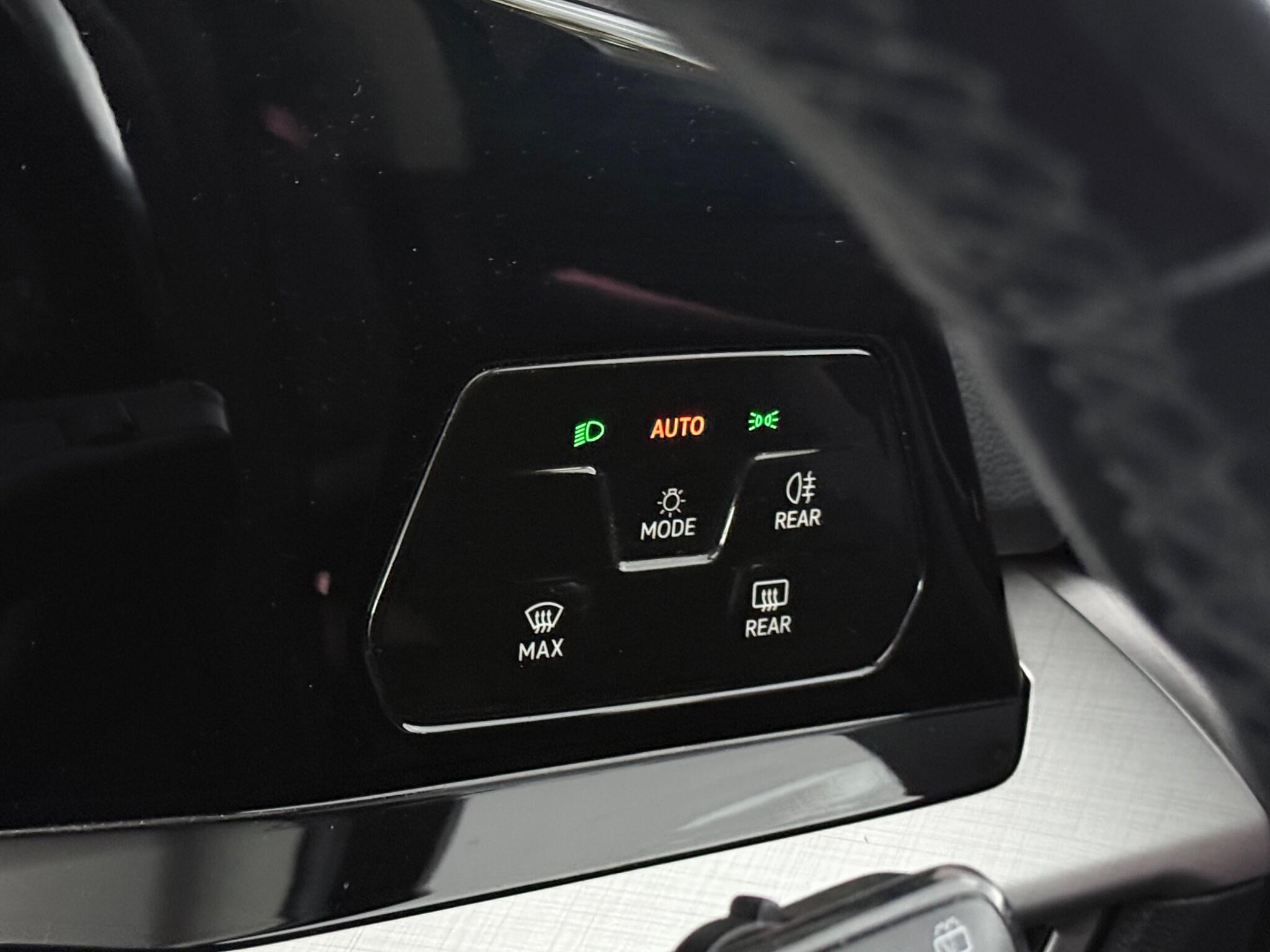 Volkswagen Golf view 17