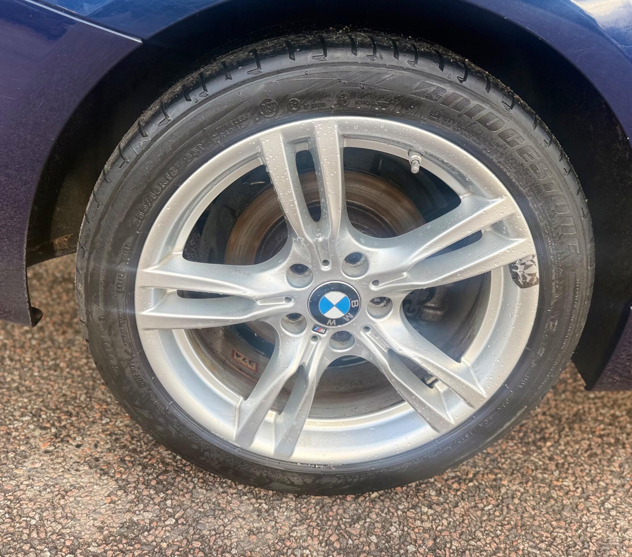 BMW 3 Series view 9