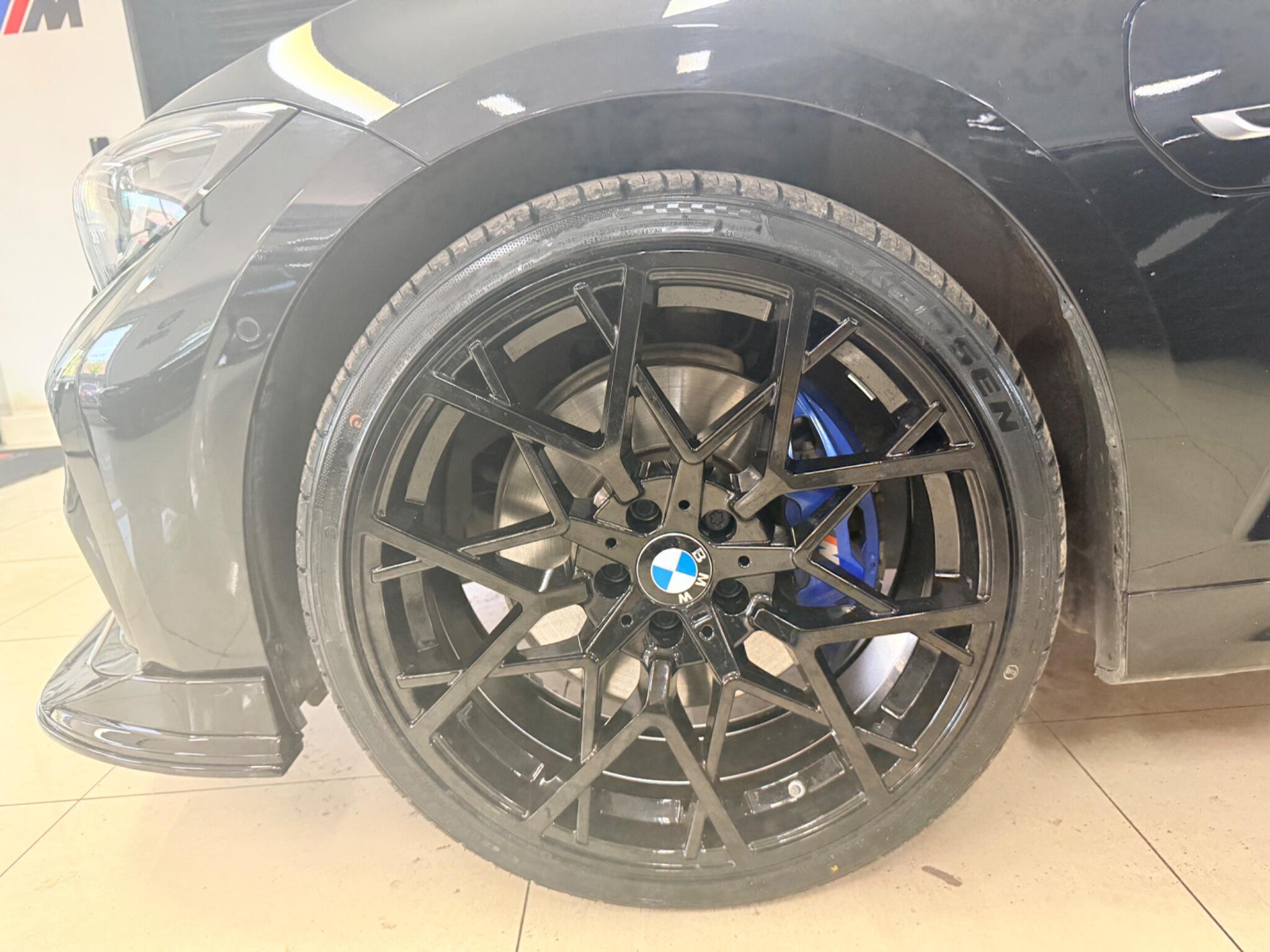 BMW 3 Series view 29
