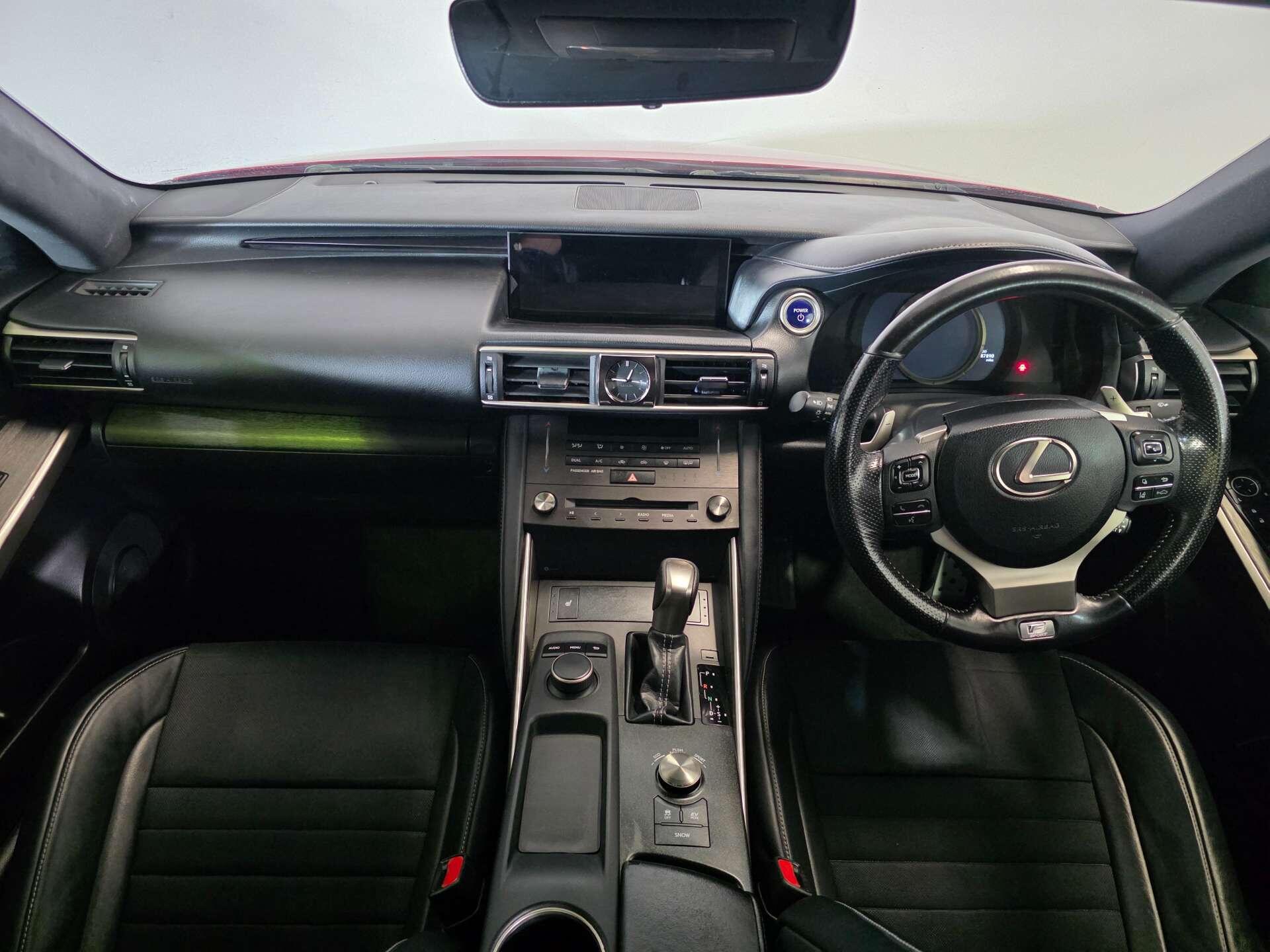 Lexus Is view 9