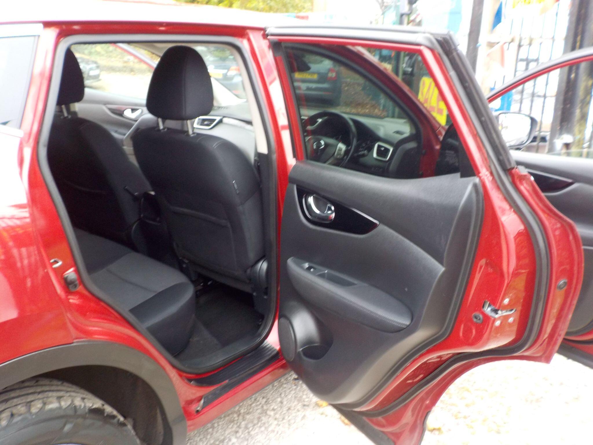 Nissan Qashqai 1.5 dCi n-tec 2WD Euro 6 (s/s) 5dr