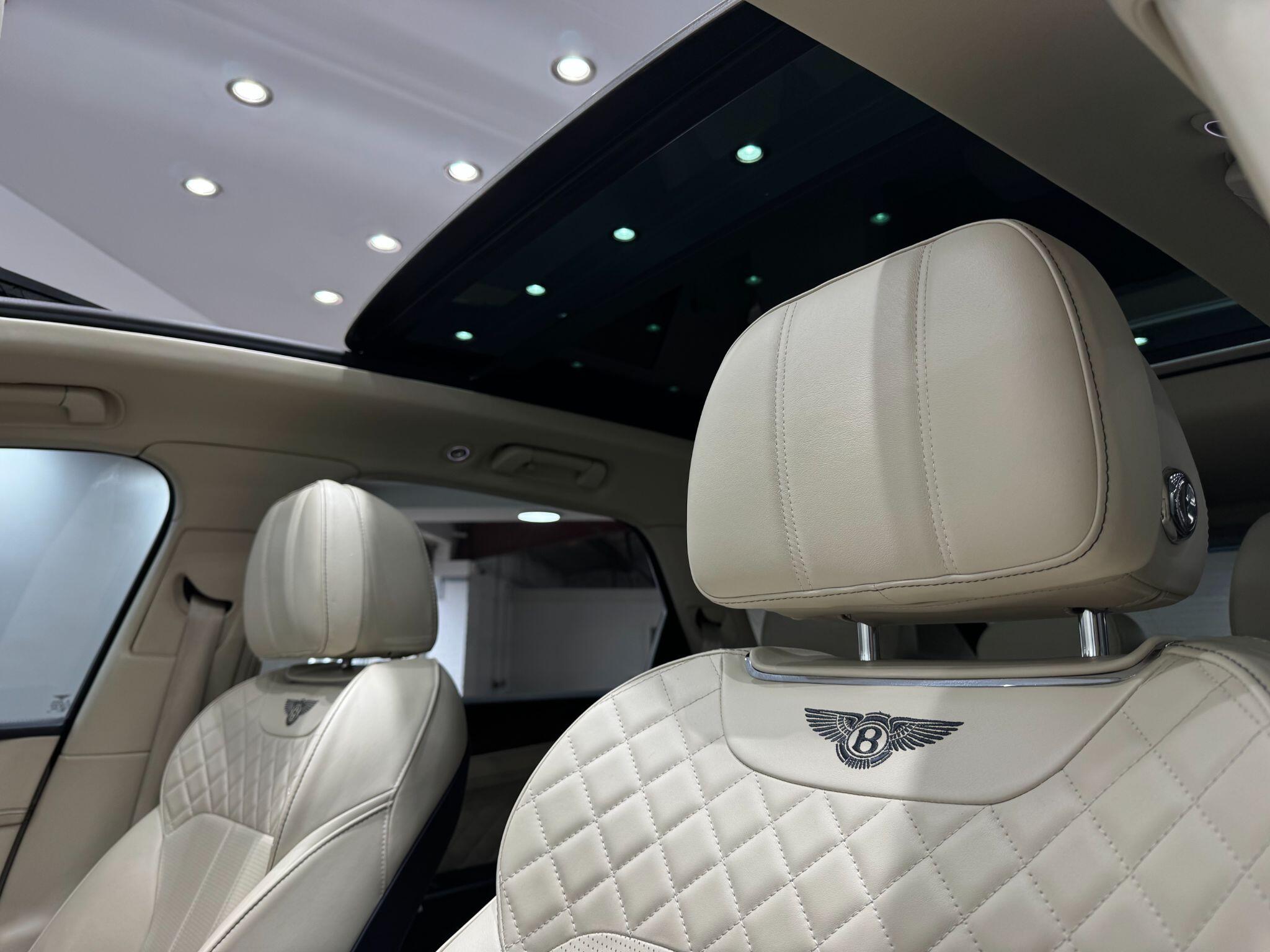 Bentley Bentayga view 55