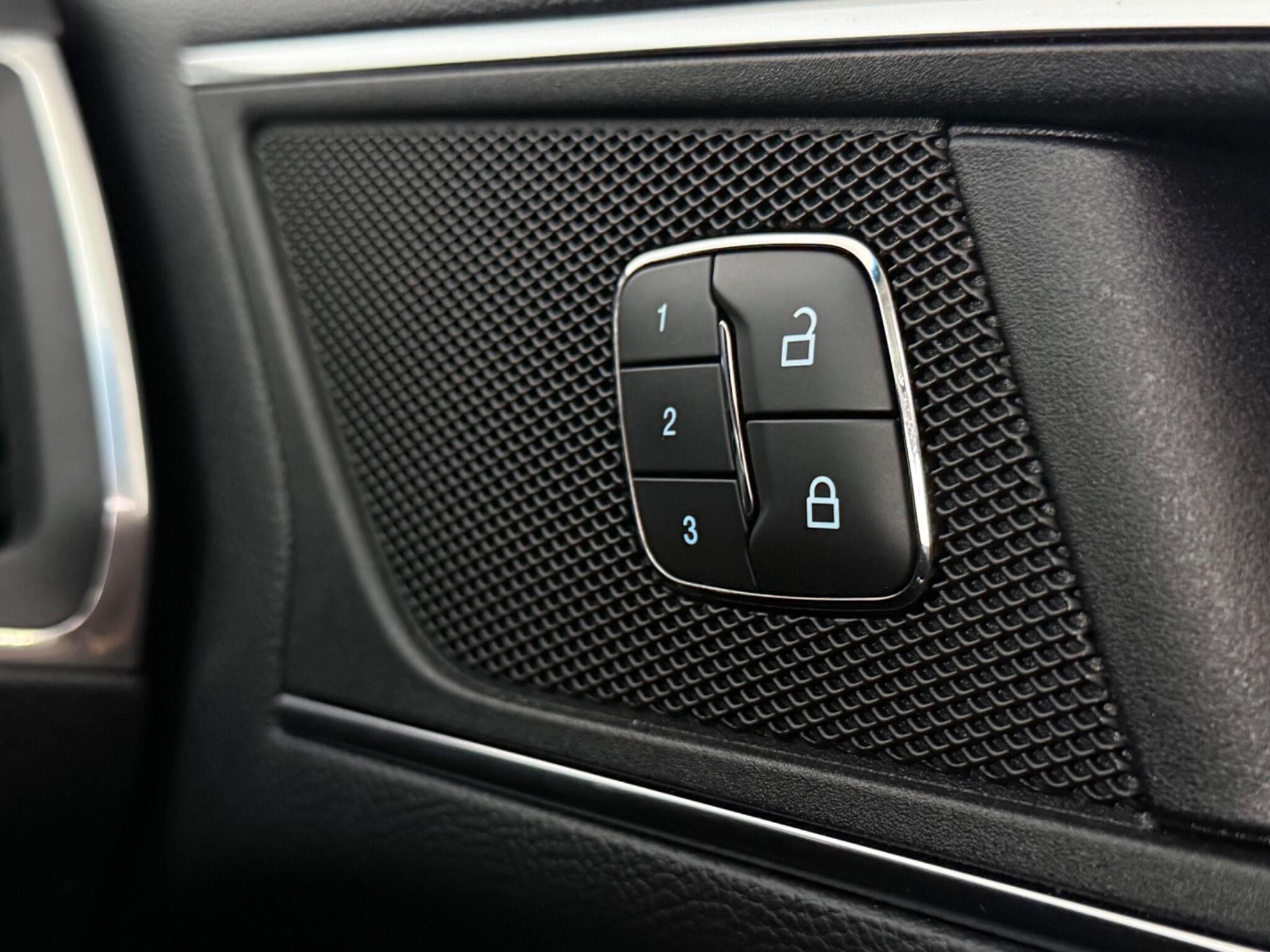 Ford Edge view 19