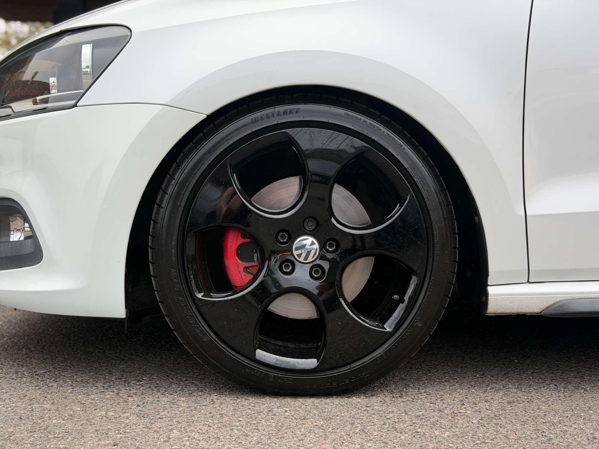 Volkswagen Polo view 16