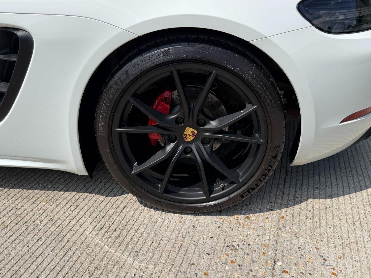Porsche 718 Boxster view 13