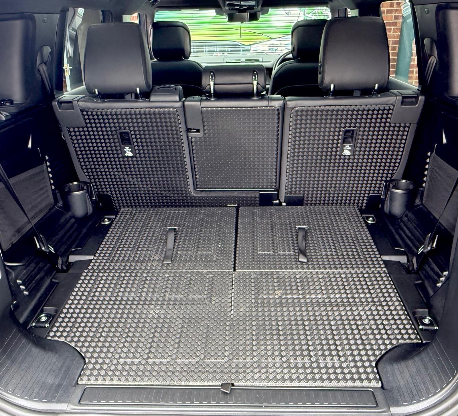 Land Rover Defender view 23