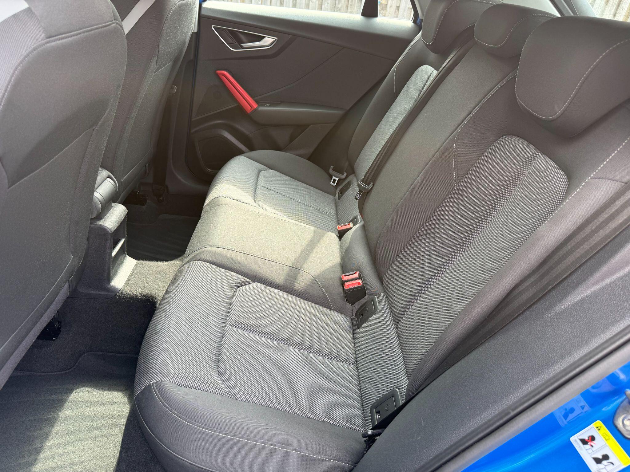 Audi Q2 view 21