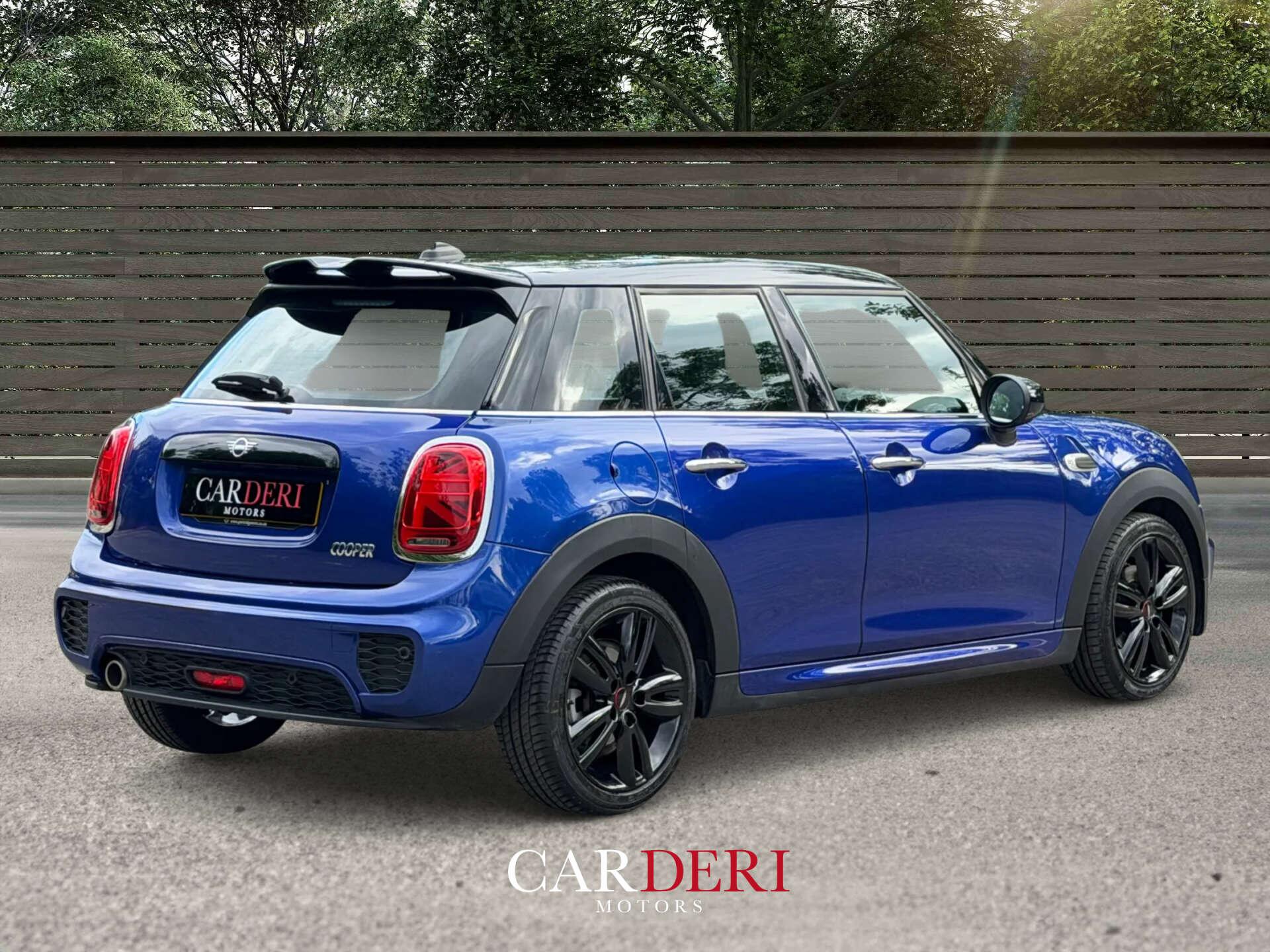 Mini Hatch view 17