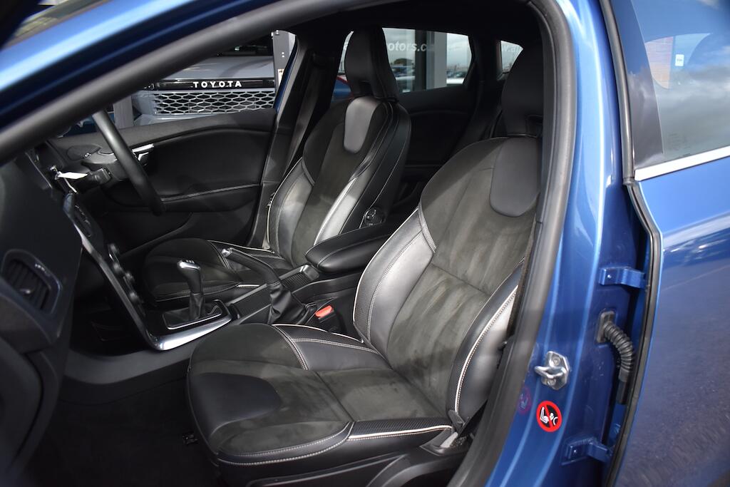 Volvo V40 view 12