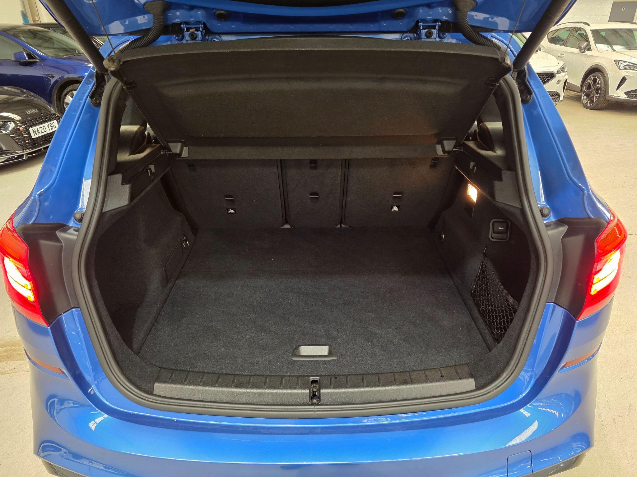 BMW 2 Series Active Tourer view 31