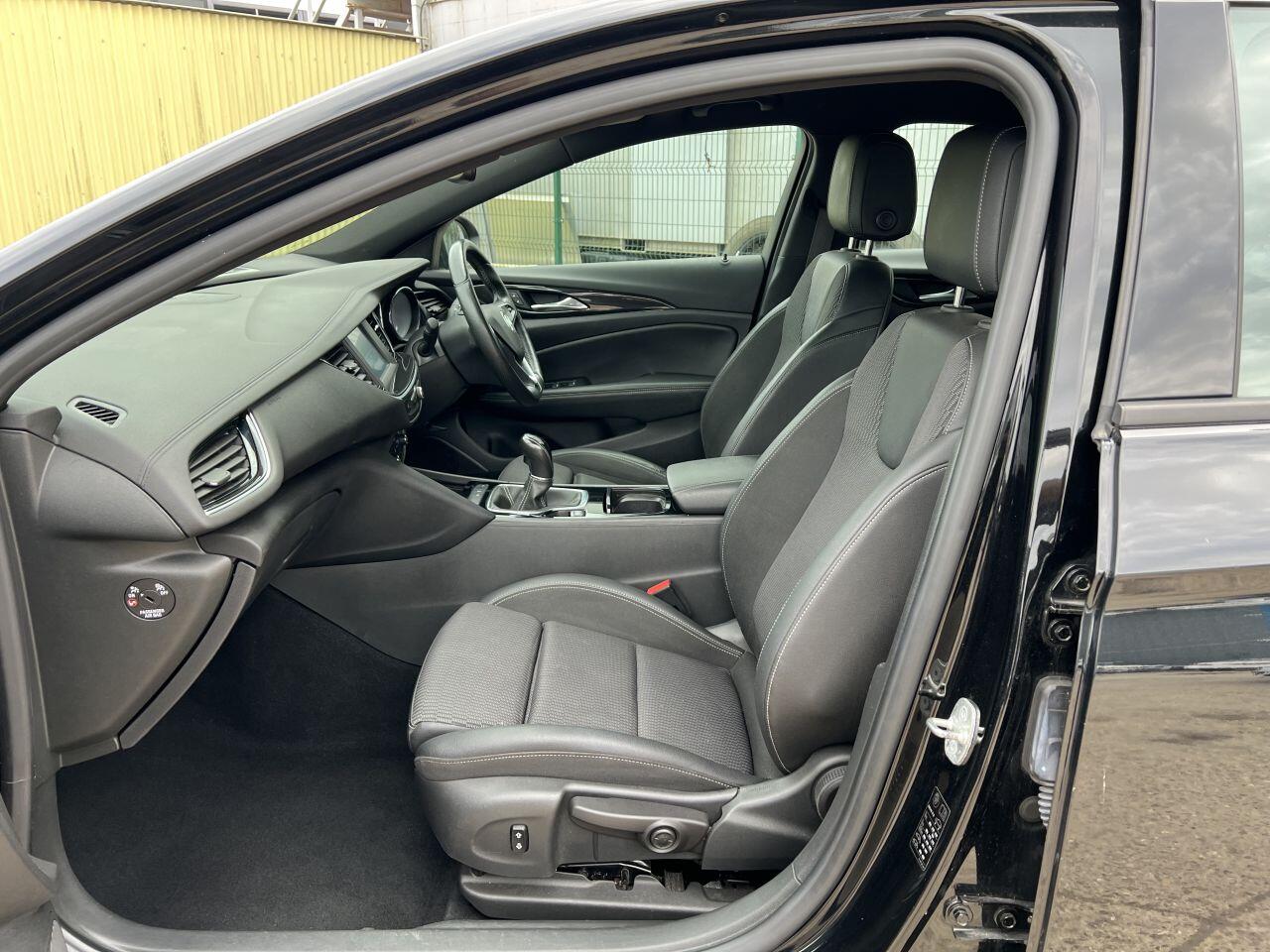 Vauxhall Insignia view 23