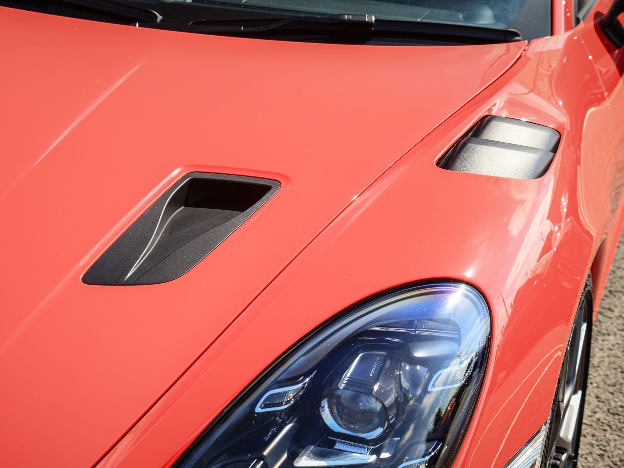 Porsche 718 Spyder view 59