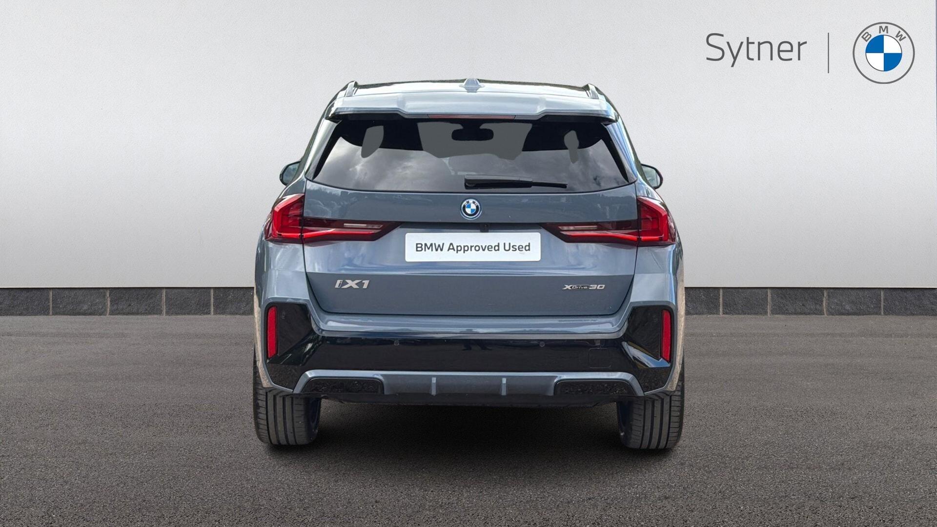 BMW Ix1 view 15