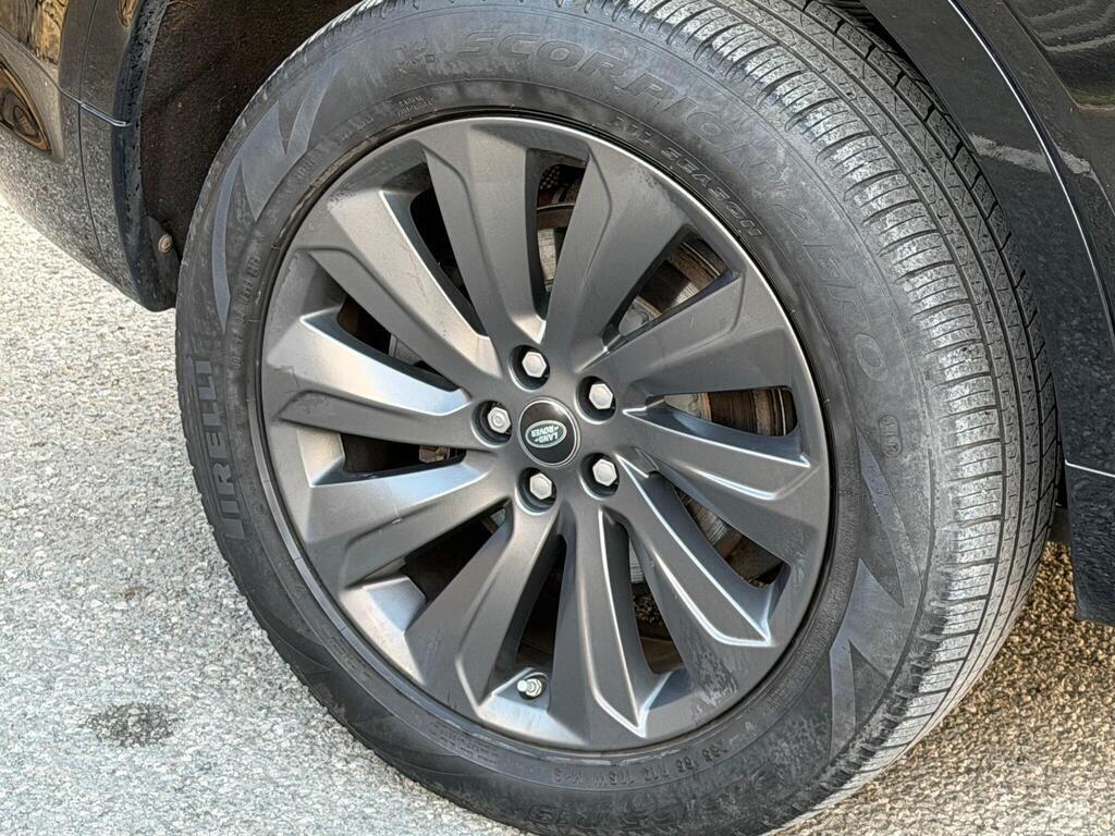 Land Rover Discovery Sport view 55