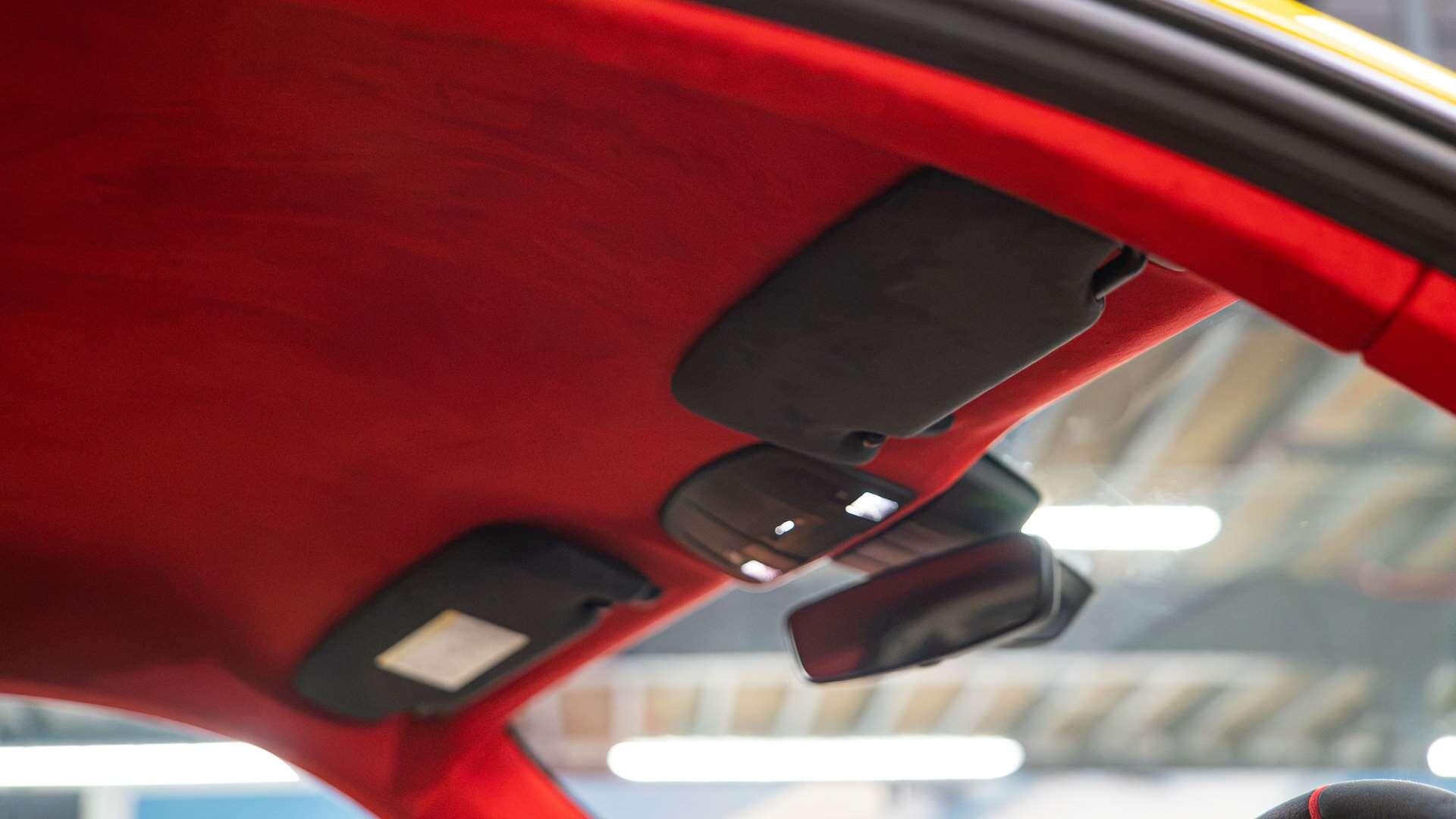 Porsche 911 view 33