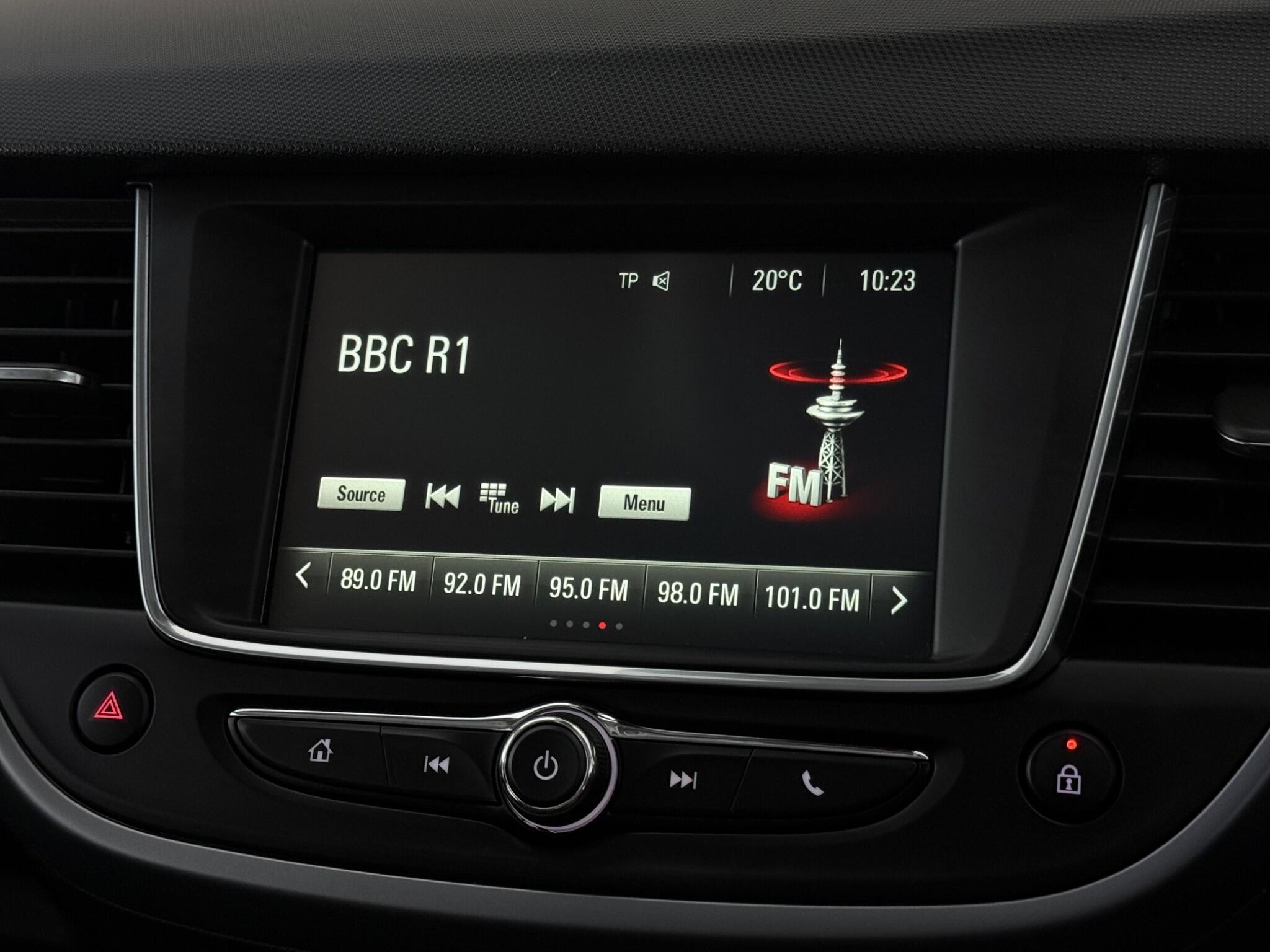 Vauxhall Crossland X view 20