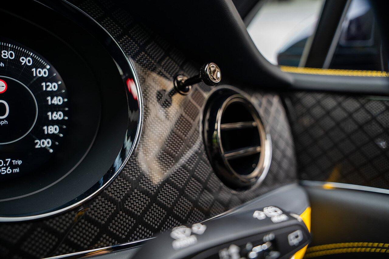 Bentley Bentayga view 103