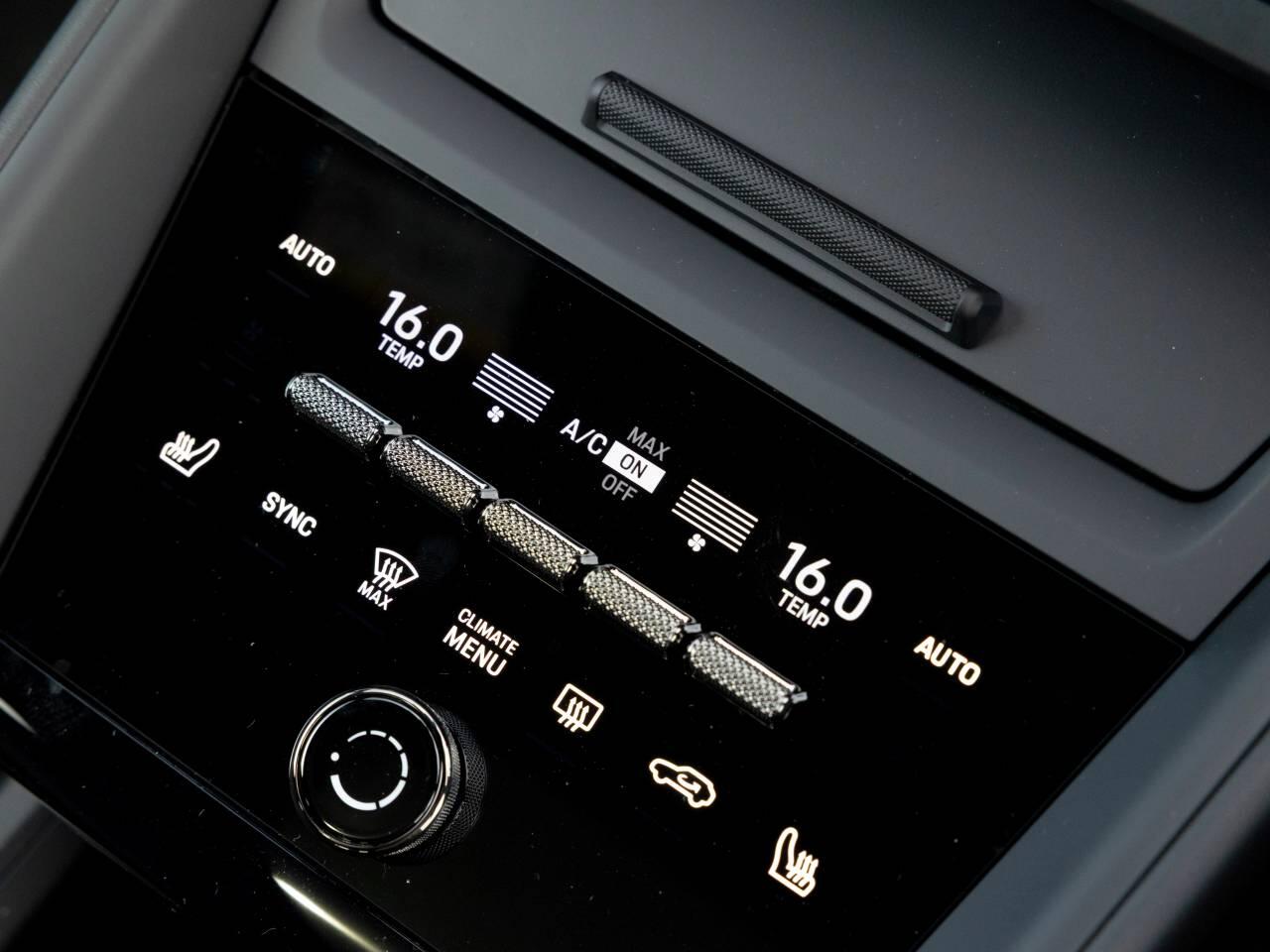 Porsche Macan view 46