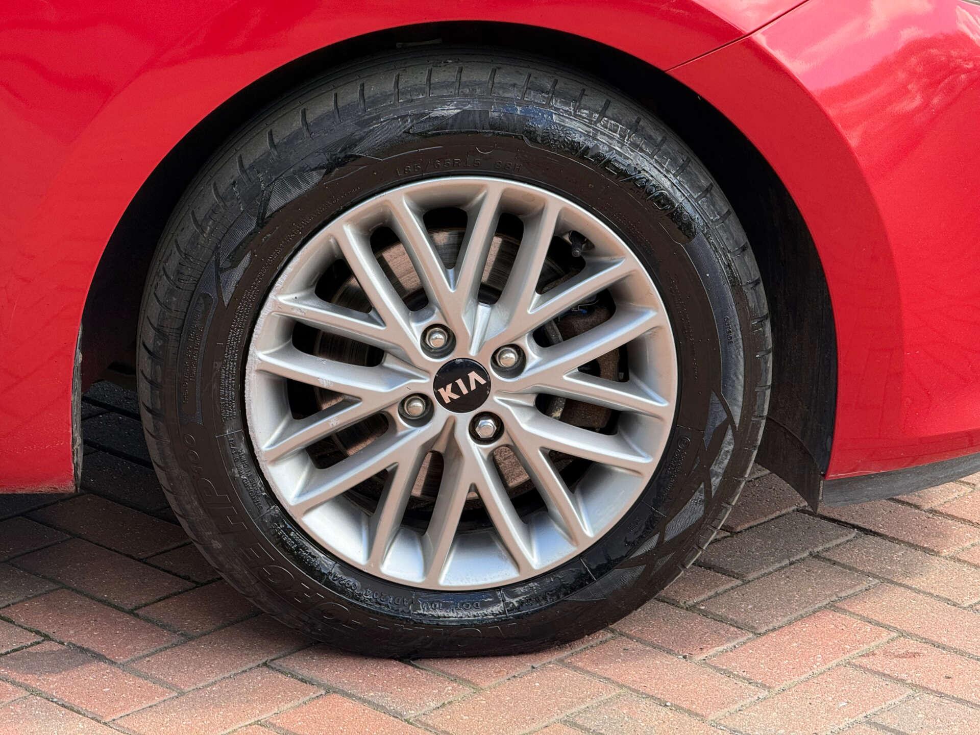 Kia Rio view 17