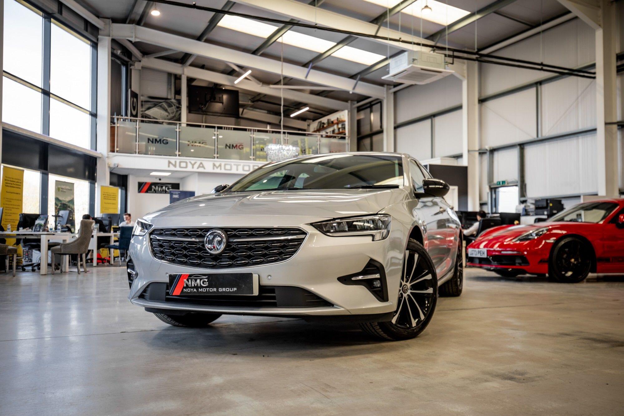 Vauxhall Insignia view 5