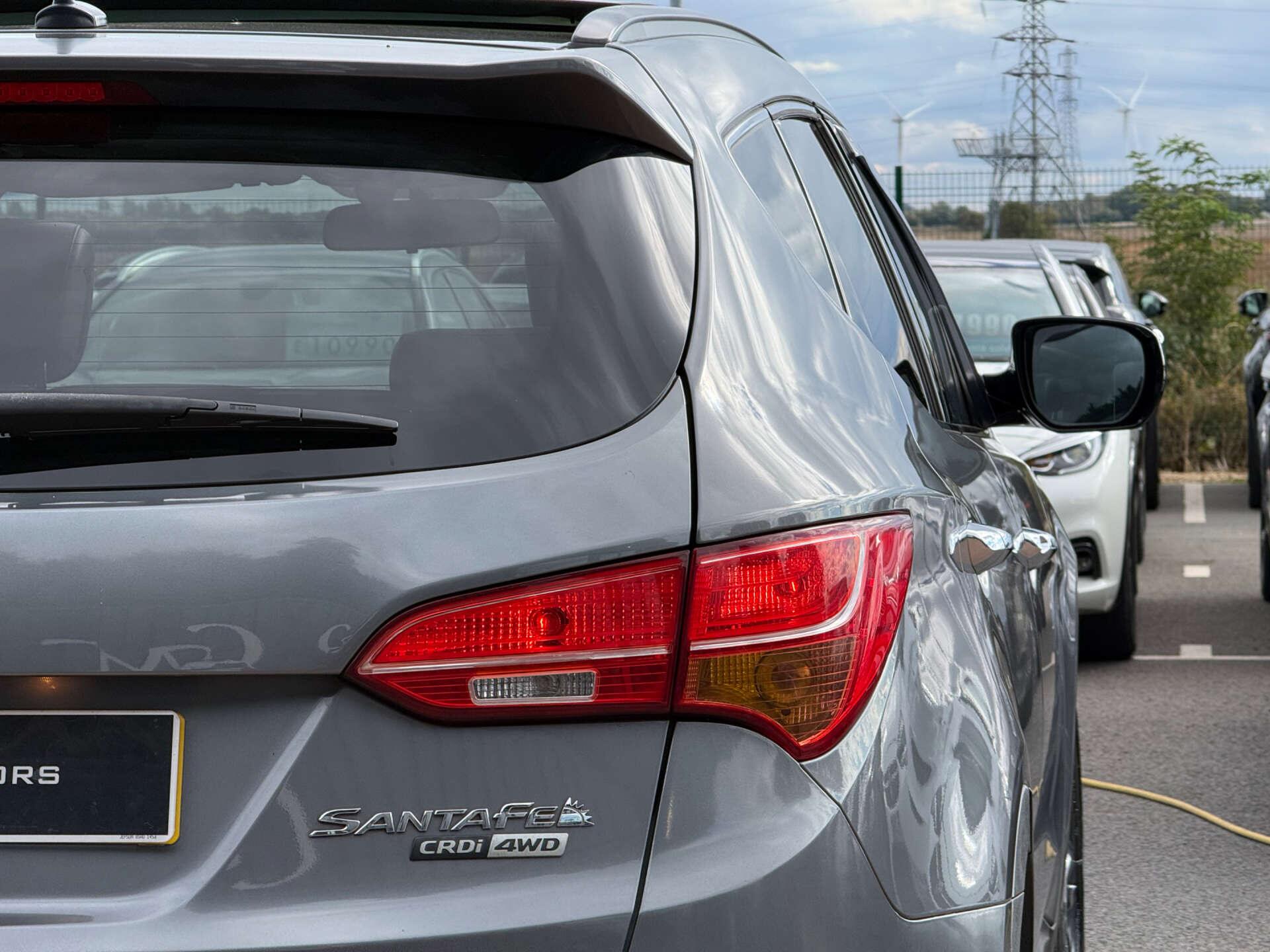 Hyundai Santa FE view 23