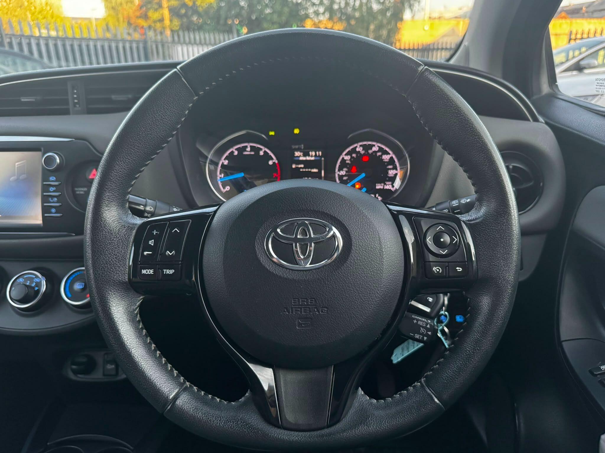 Toyota Yaris view 17