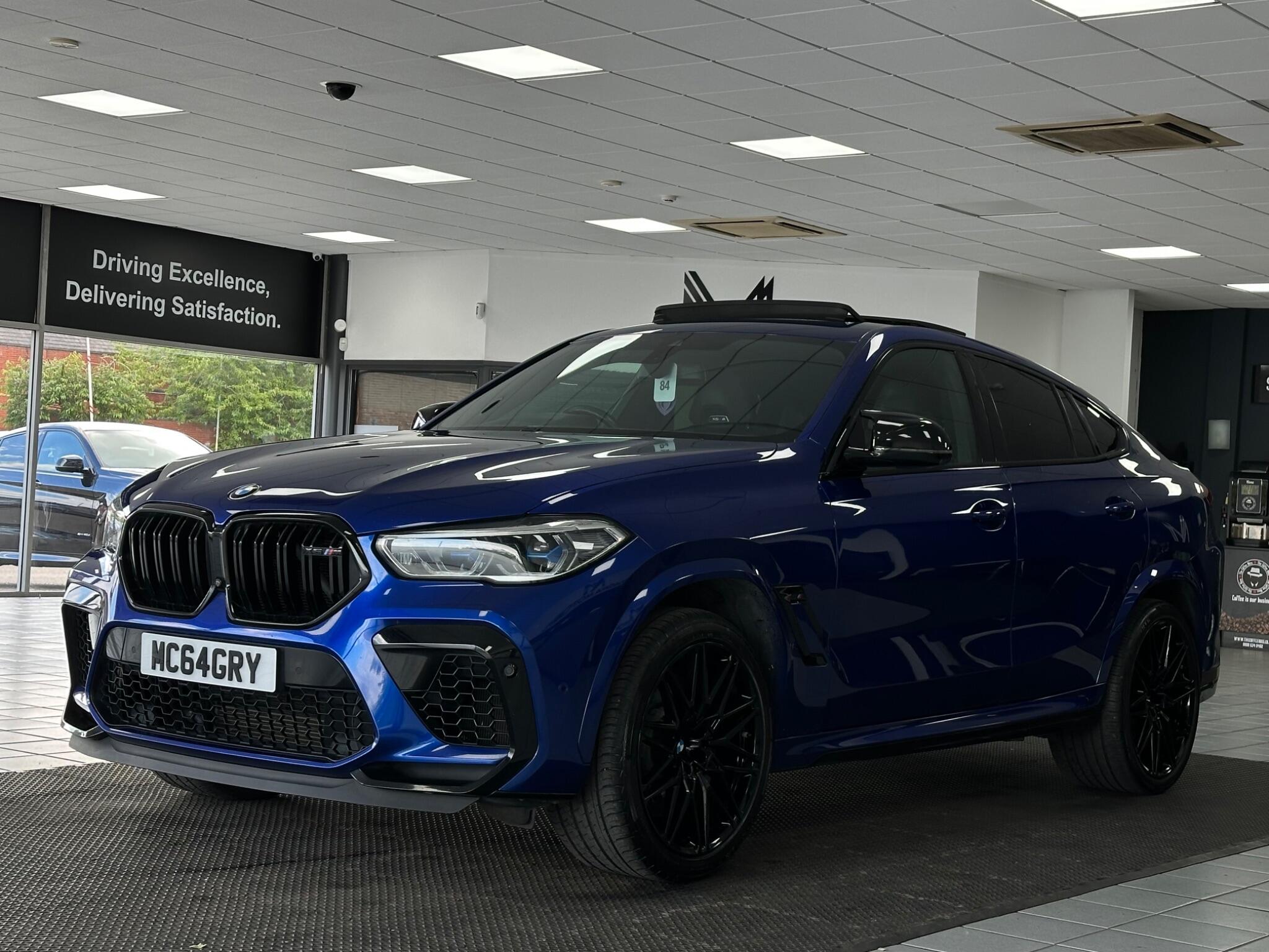 BMW X6 M view 9