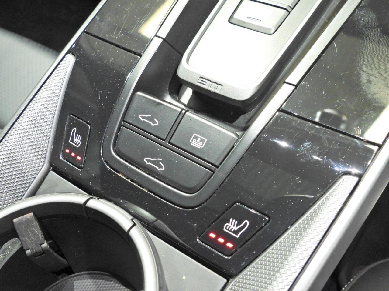 Porsche 911 view 36