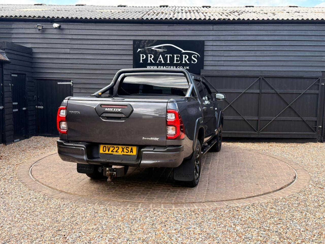 Toyota Hilux view 4