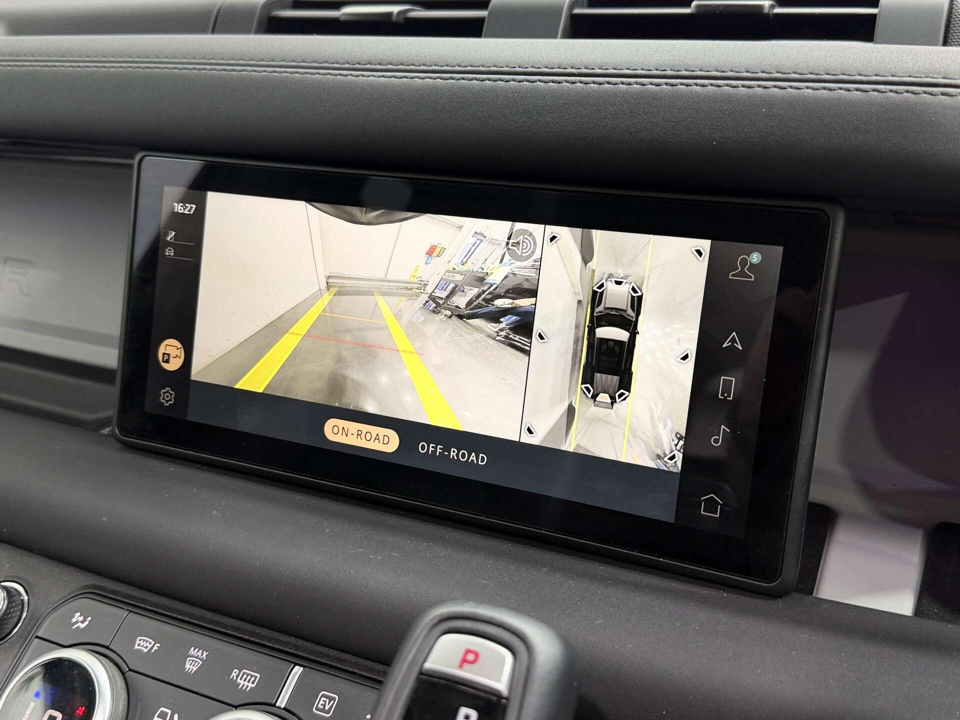 Land Rover Defender view 43