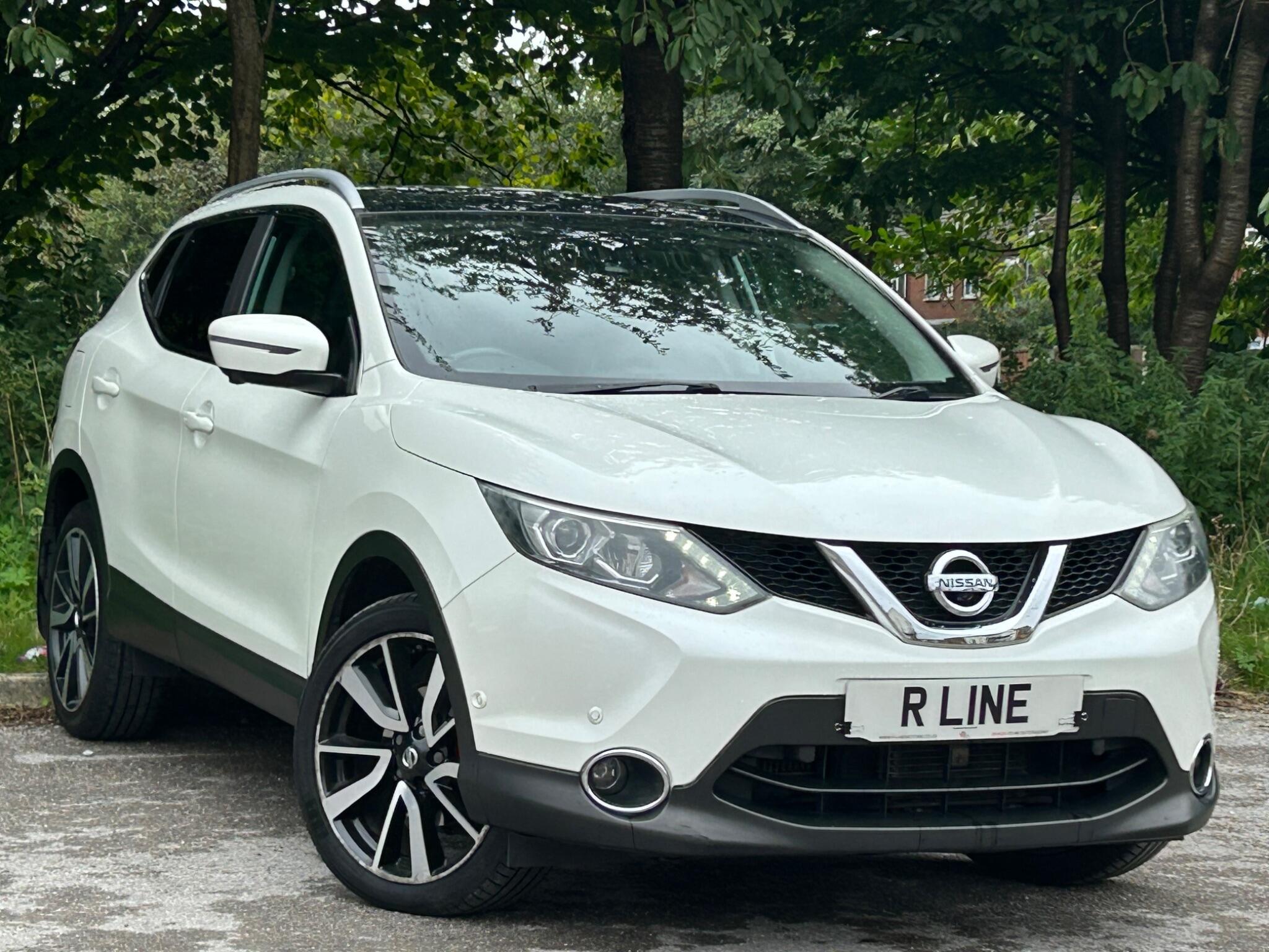 2016 Nissan Qashqai in White for sale