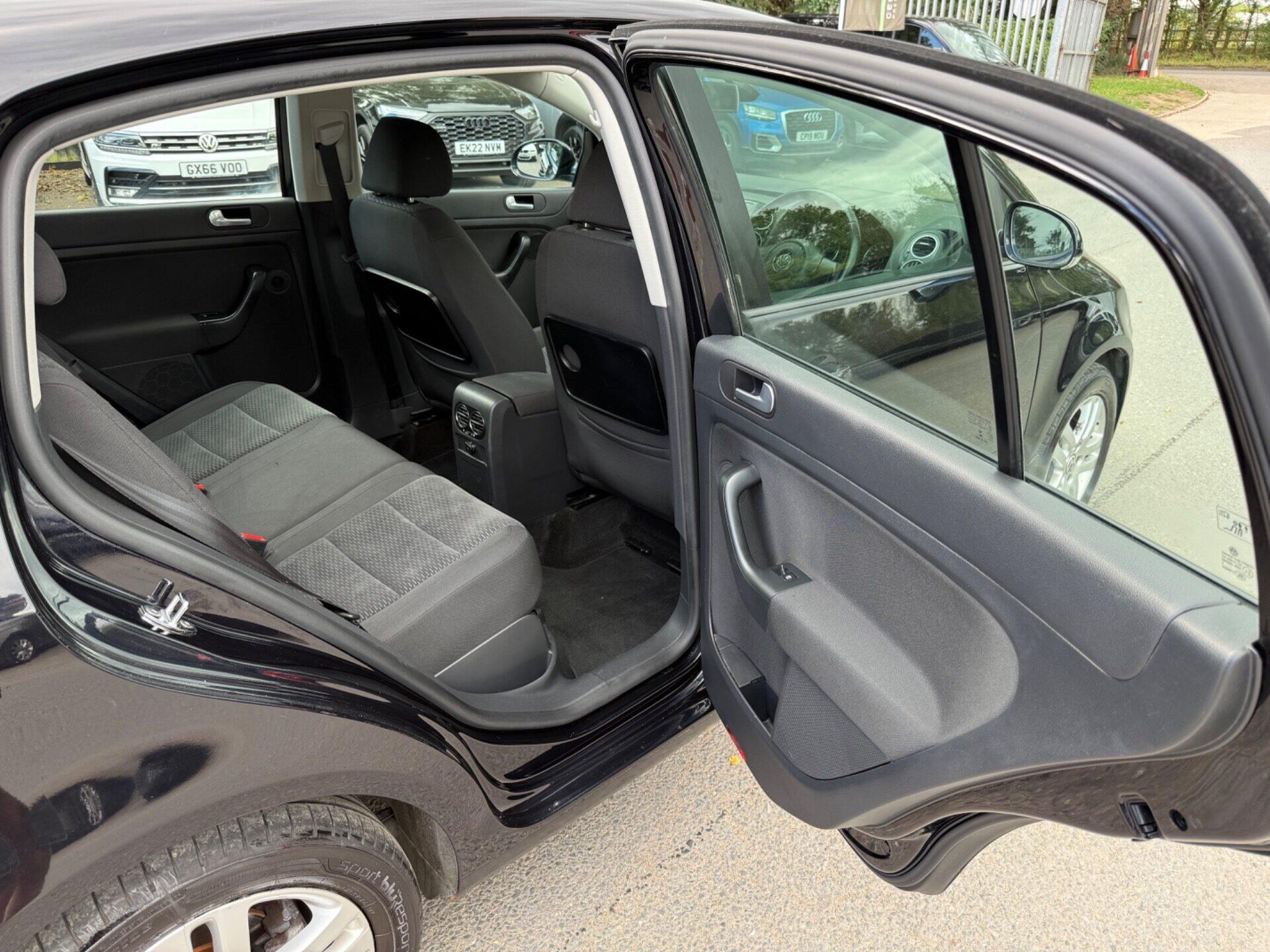 Volkswagen Golf Plus view 27
