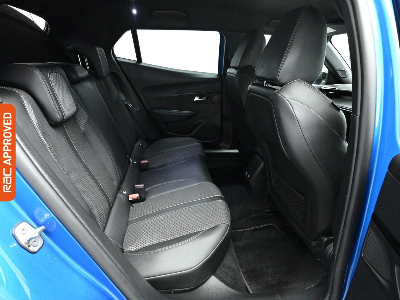 Peugeot e-2008 view 14