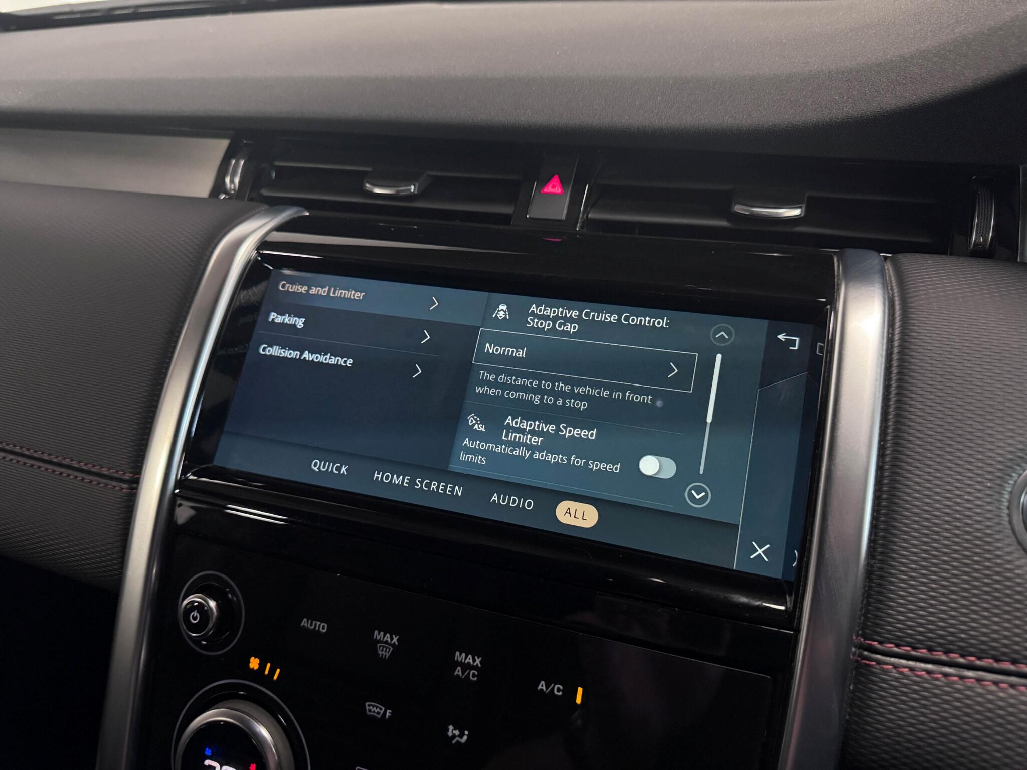 Land Rover Discovery Sport view 54