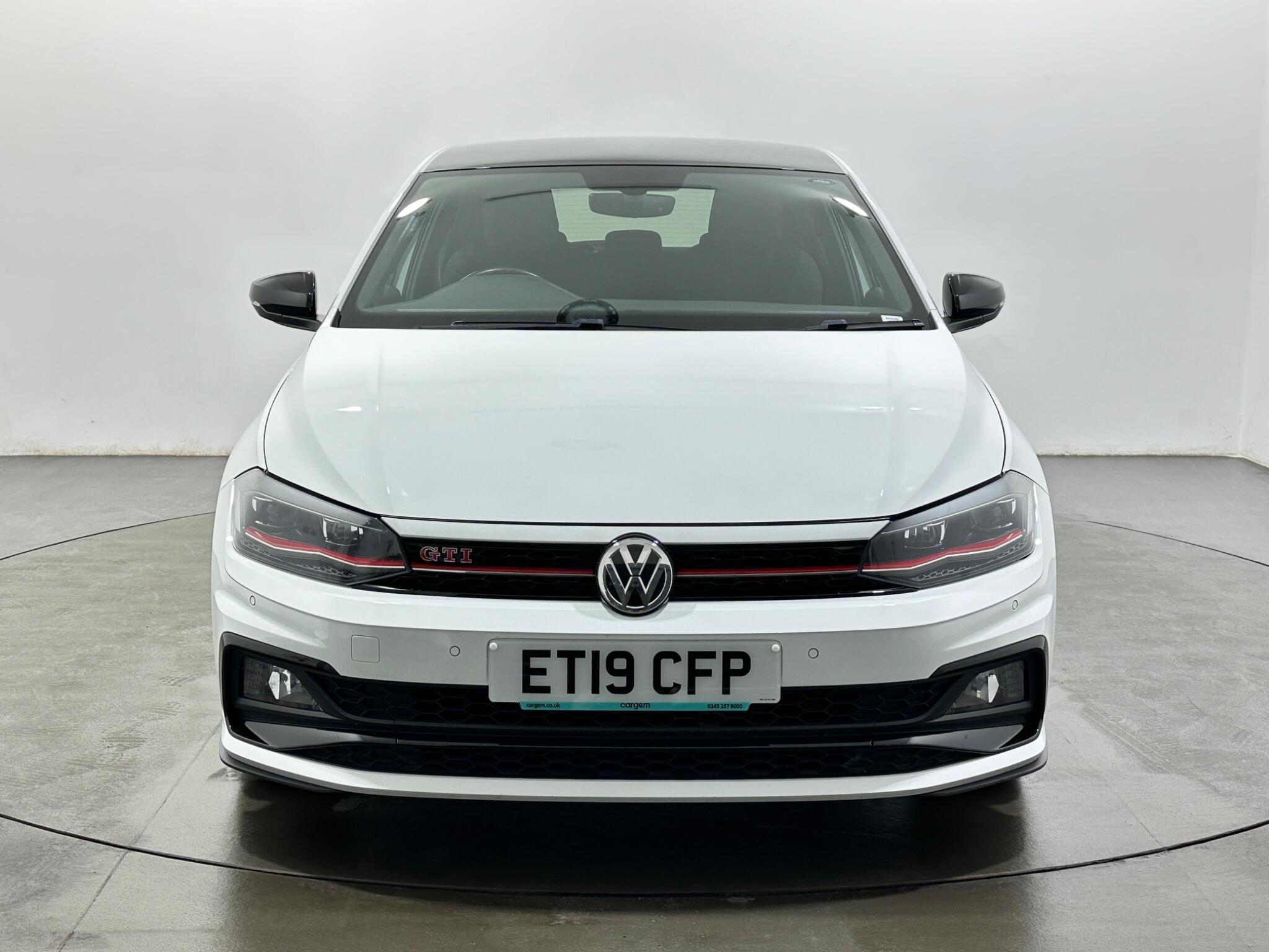 Volkswagen Polo view 3