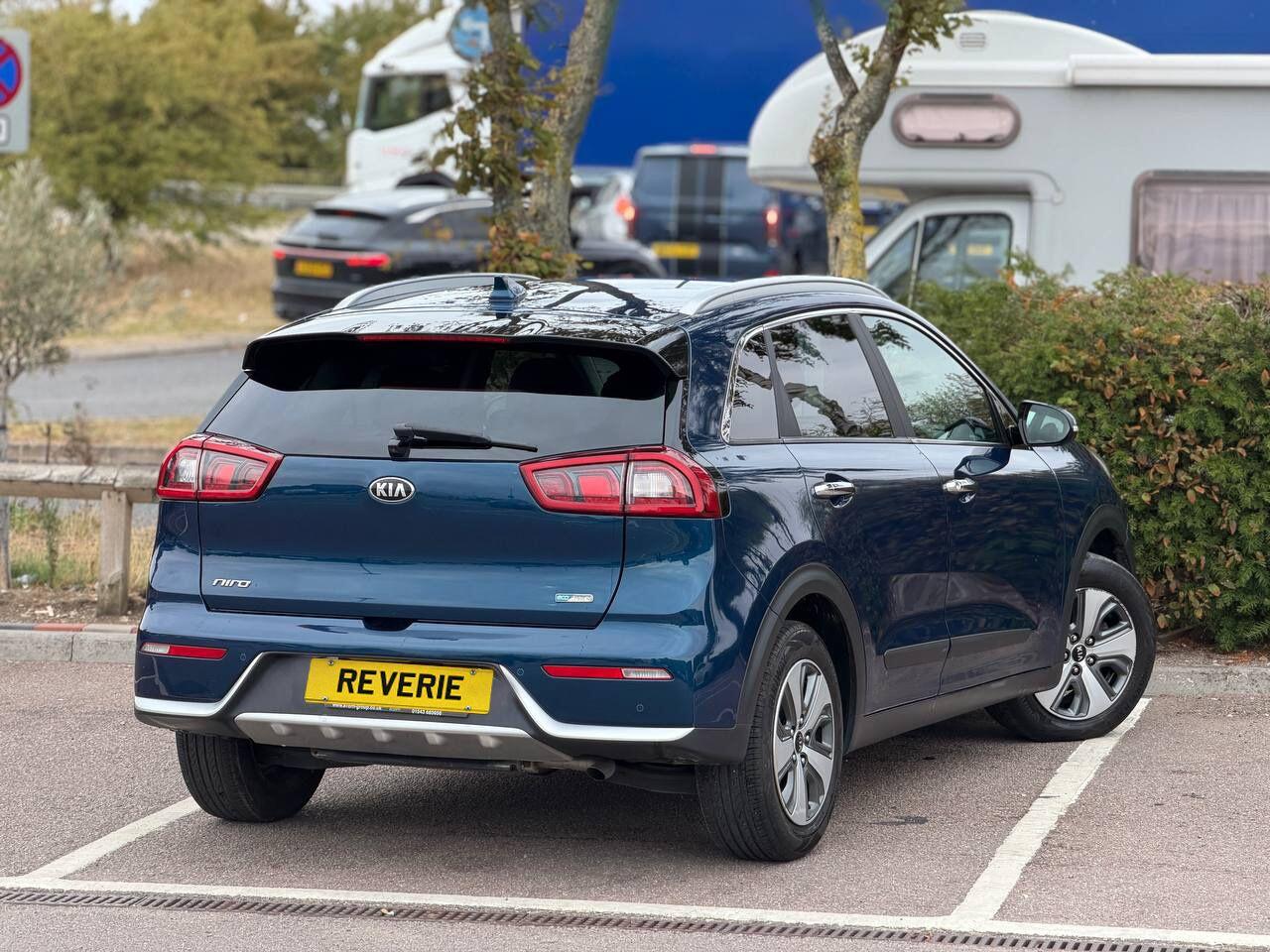 Kia Niro view 44