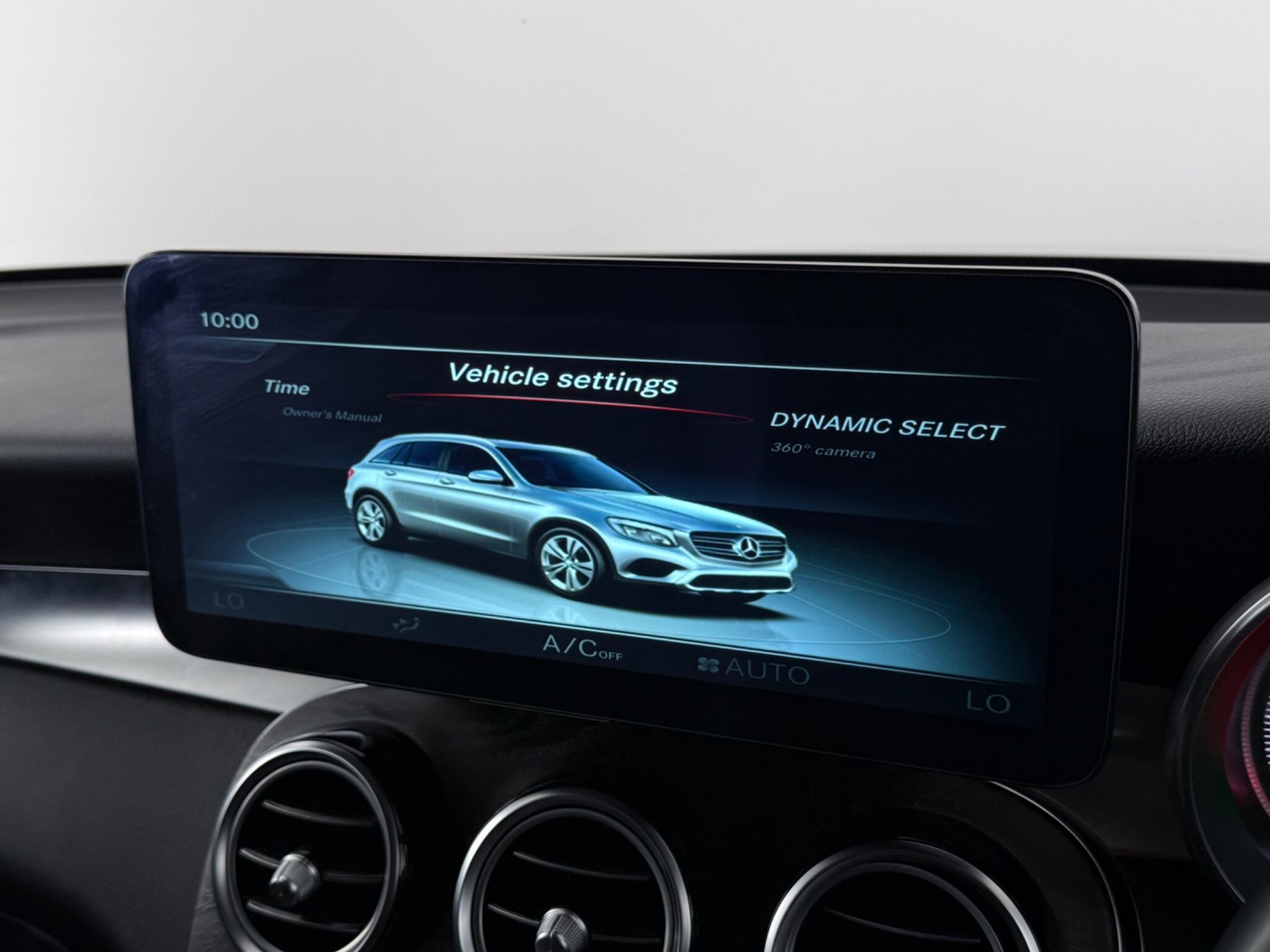 Mercedes-Benz GLC view 24