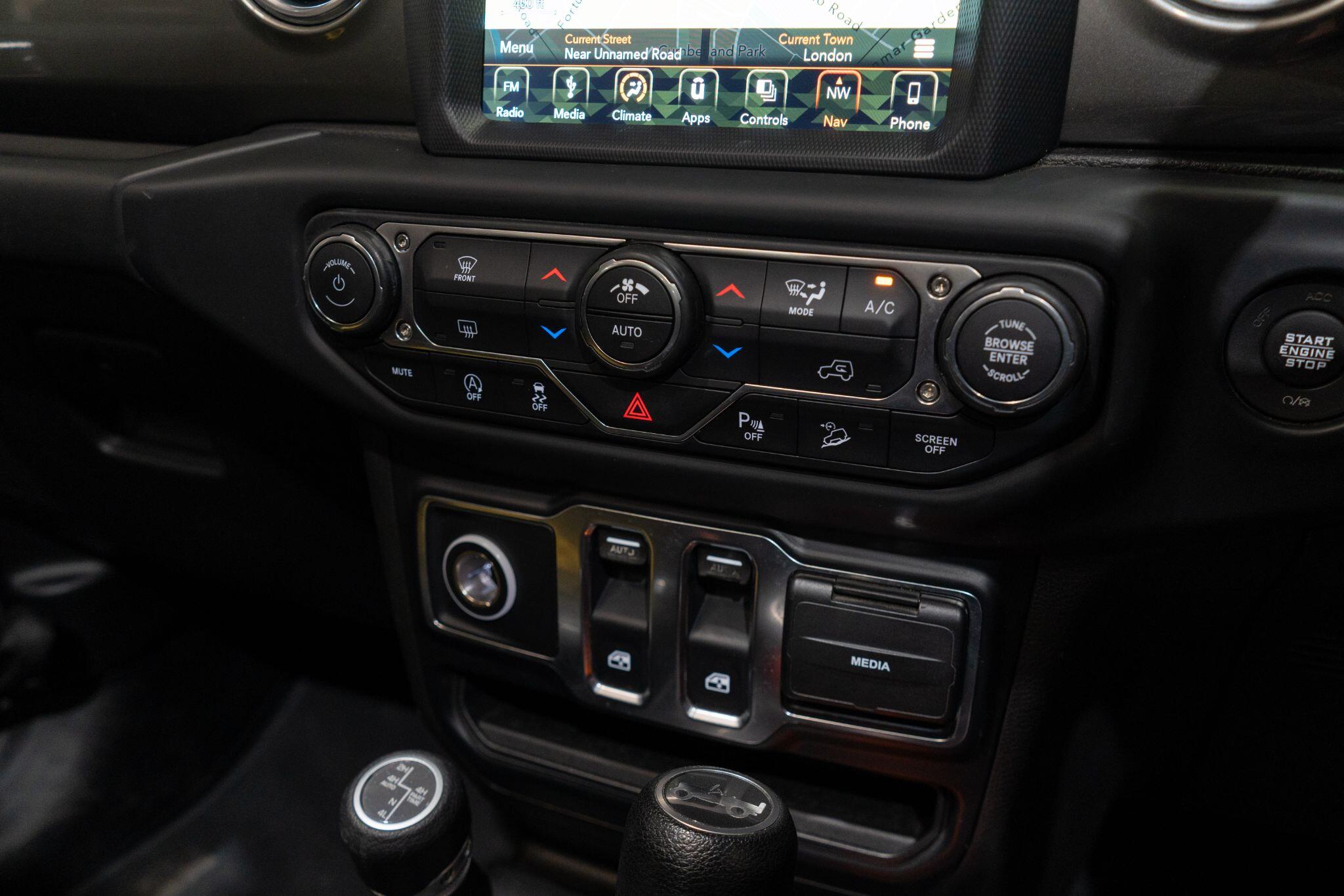 Jeep Wrangler view 29