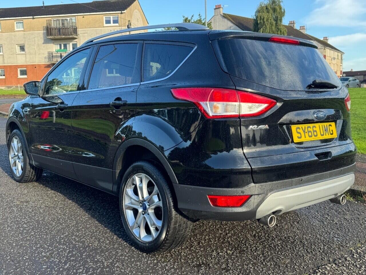 Ford Kuga view 4
