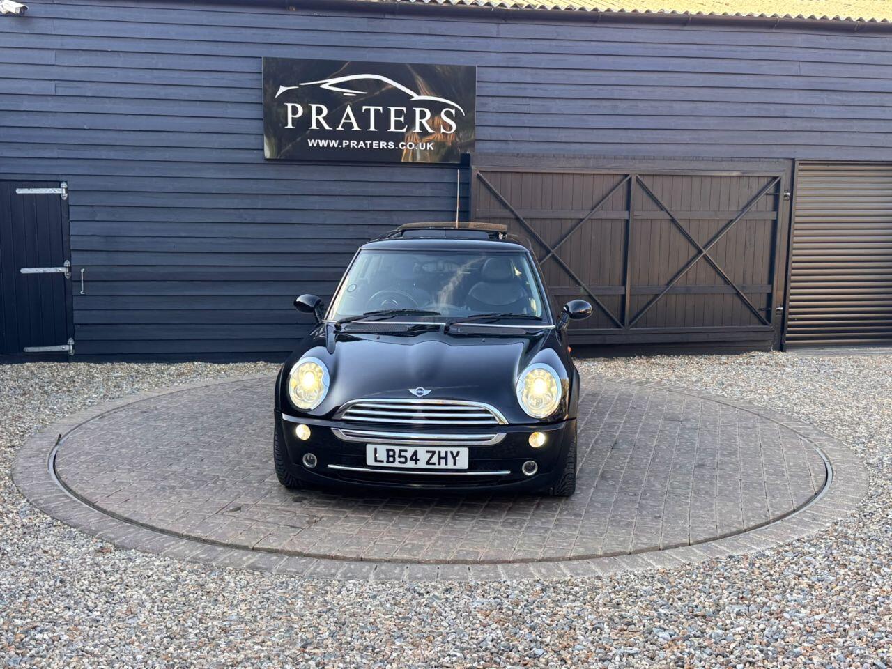 Mini Hatch view 4