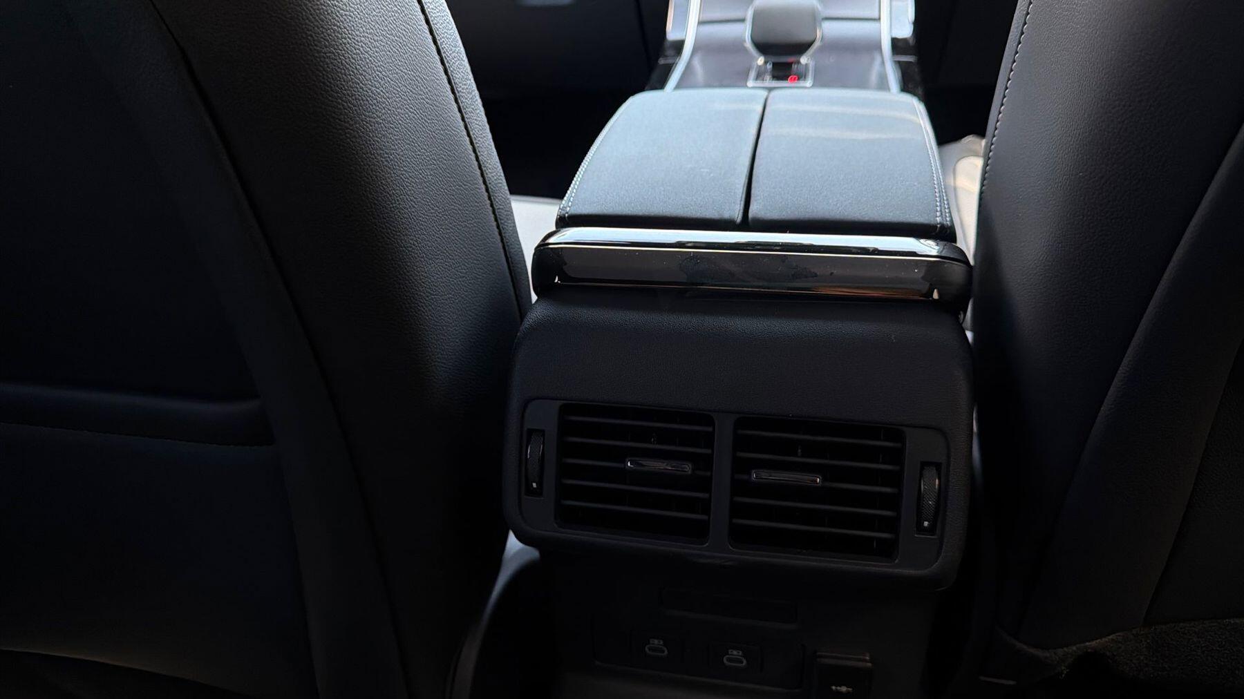 Land Rover Range Rover Velar view 18