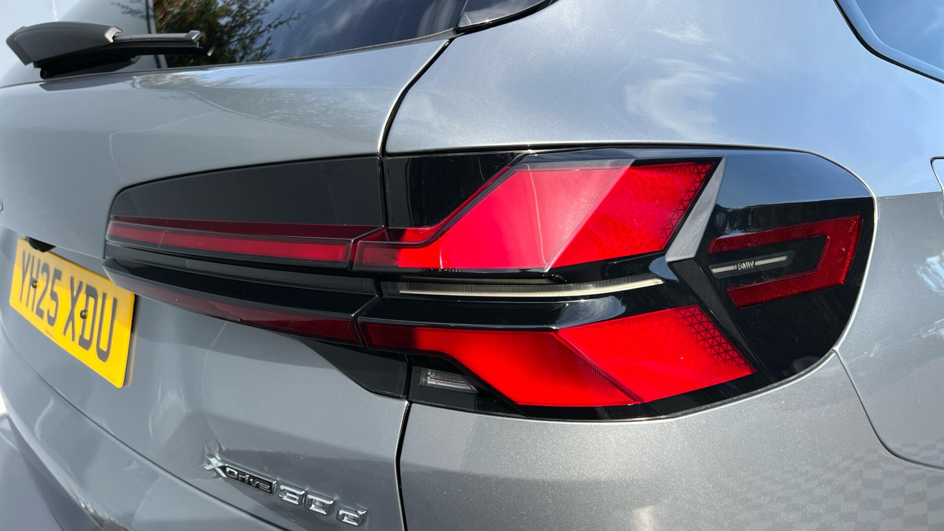 BMW X5 view 22