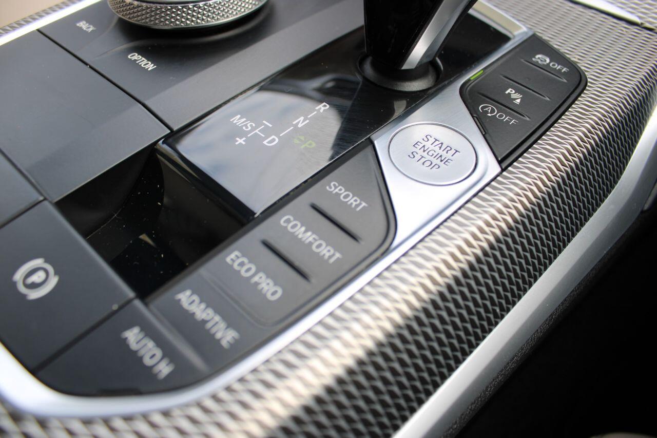 BMW 3 Series view 38